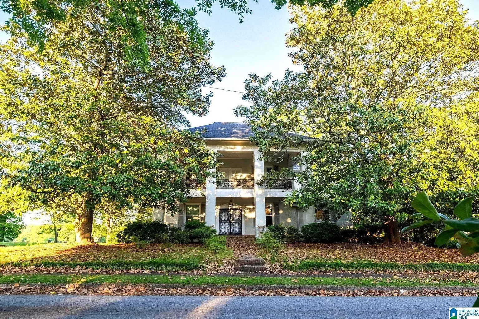 The Magnolia House 1913 Neoclassical Revival Sears Roebuck Home Ashland Alabama - 1 - front view.webp
