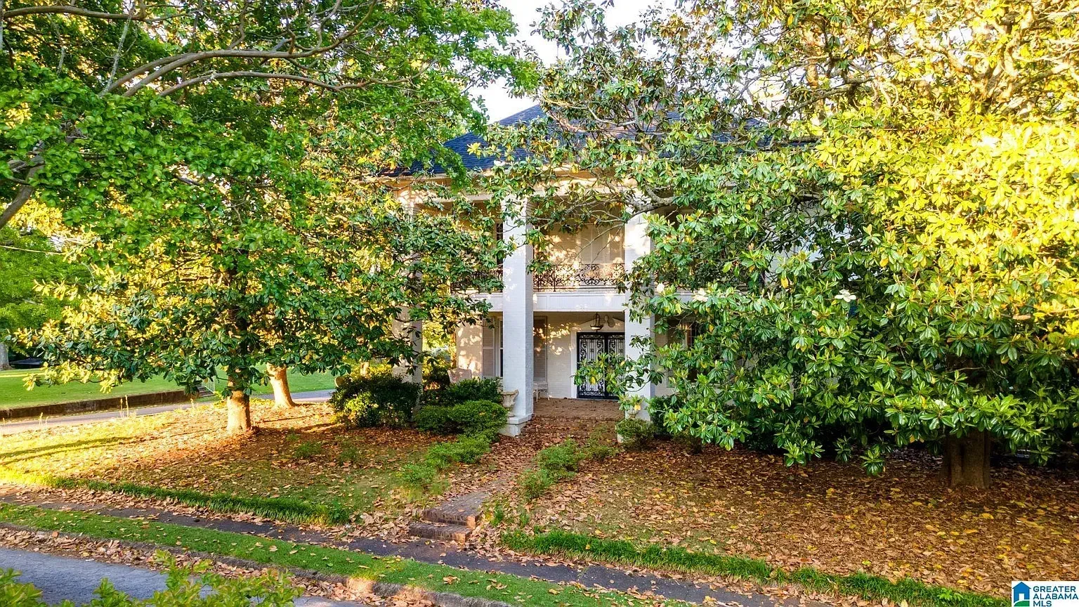 The Magnolia House 1913 Neoclassical Revival Sears Roebuck Home Ashland Alabama - 2 - front view.webp