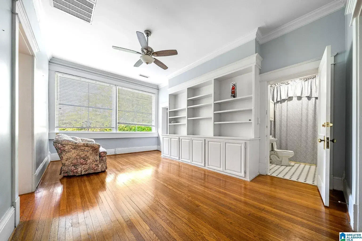 The Magnolia House 1913 Neoclassical Revival Sears Roebuck Home Ashland Alabama - 31 - wardrobe.webp