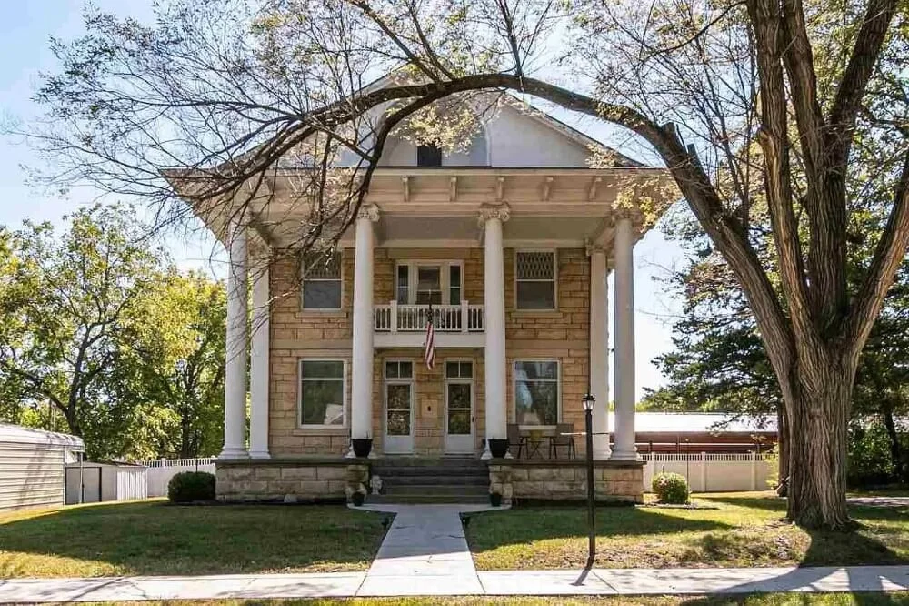 1900 Single Family house Junction City Kansas - front view