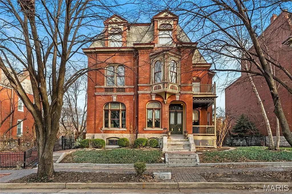 1884 Victorian house Saint Louis Missouri - front view