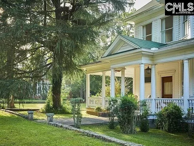 1909 Historical house in Winnsboro South Carolina - 1 - front view