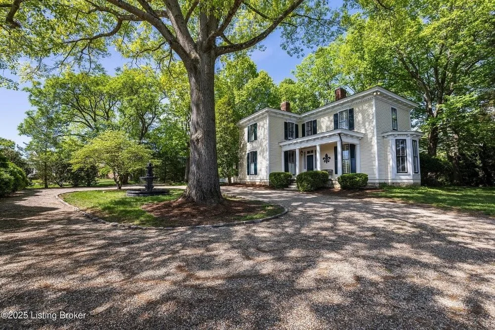 1870 Italianate house Prospect Kentucky - 1 - front view