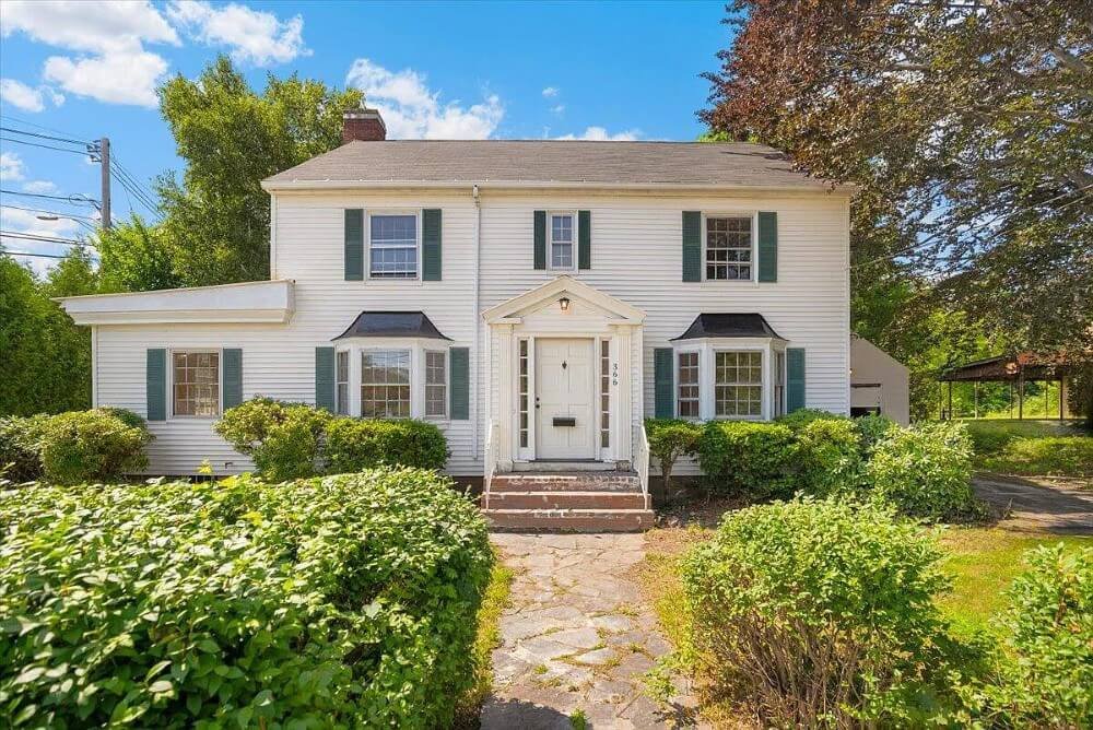 1938 Colonial house in Lewiston, Maine 345k Old Houses USA