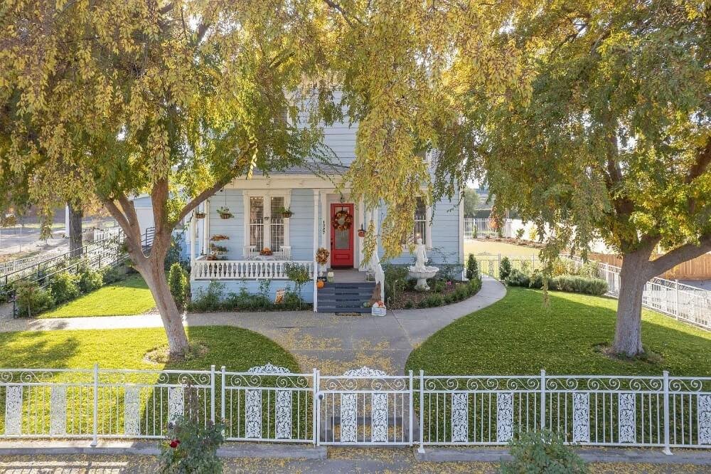 1905 Victorian house Selma California - front view