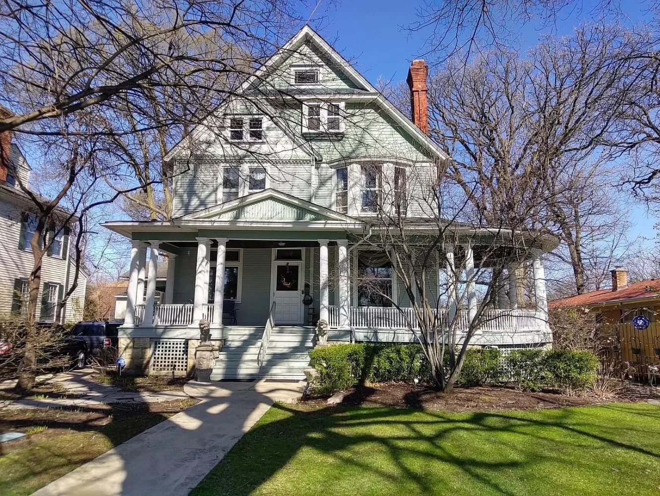 1887 Victorian house Oak Park Illinois - front view