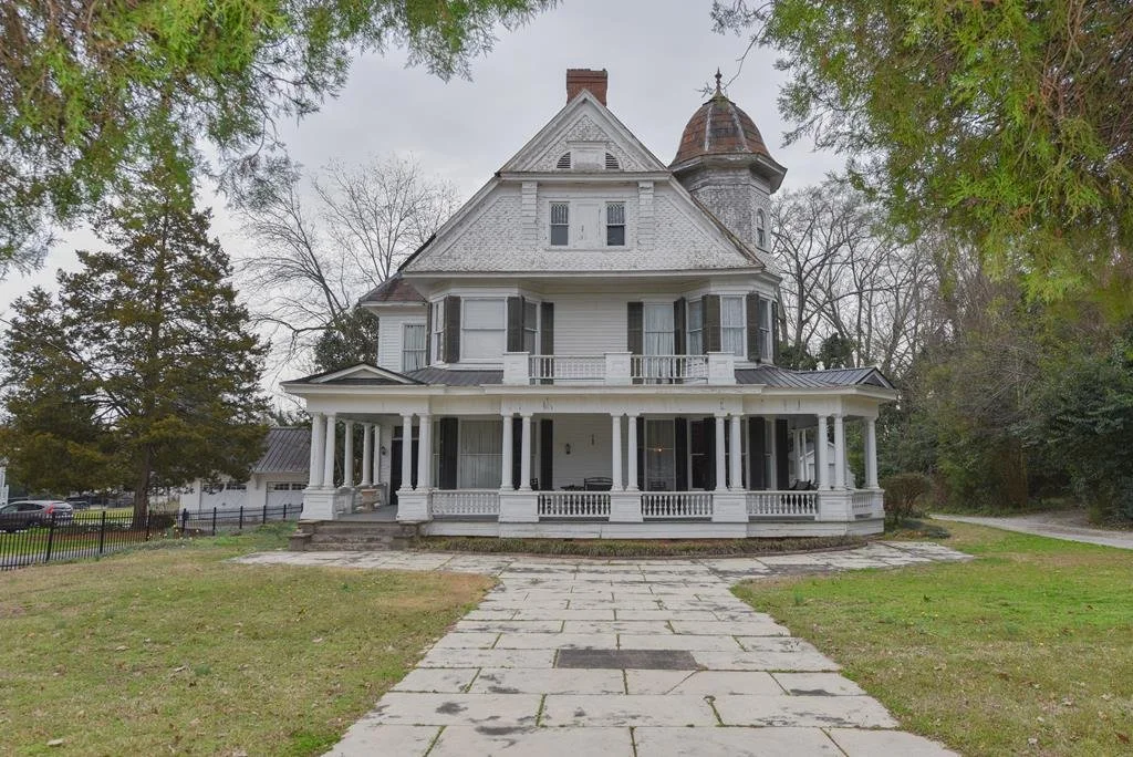 The Brown Neuffer Ford House, 1900 Queen Anne Abbeville South Carolina - front view