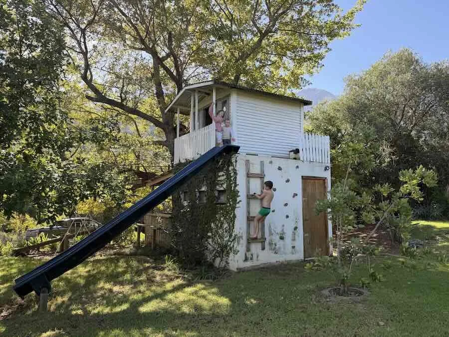 Ou-Skool-Robertson-playroom-ladder
