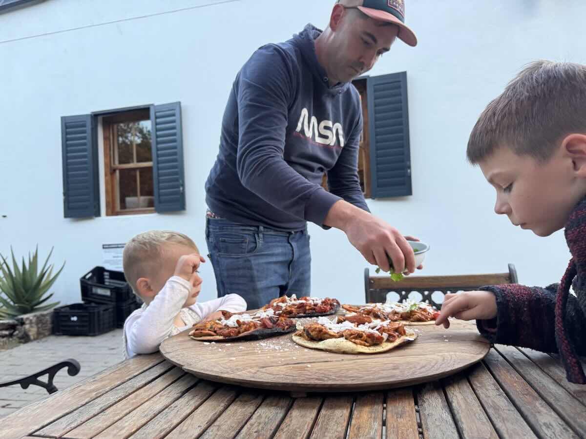 Ou-Skool-Robertson-Shawn-Godfrey-cape-malay-chicken-potjie-naan-coconut-coriander.jpg