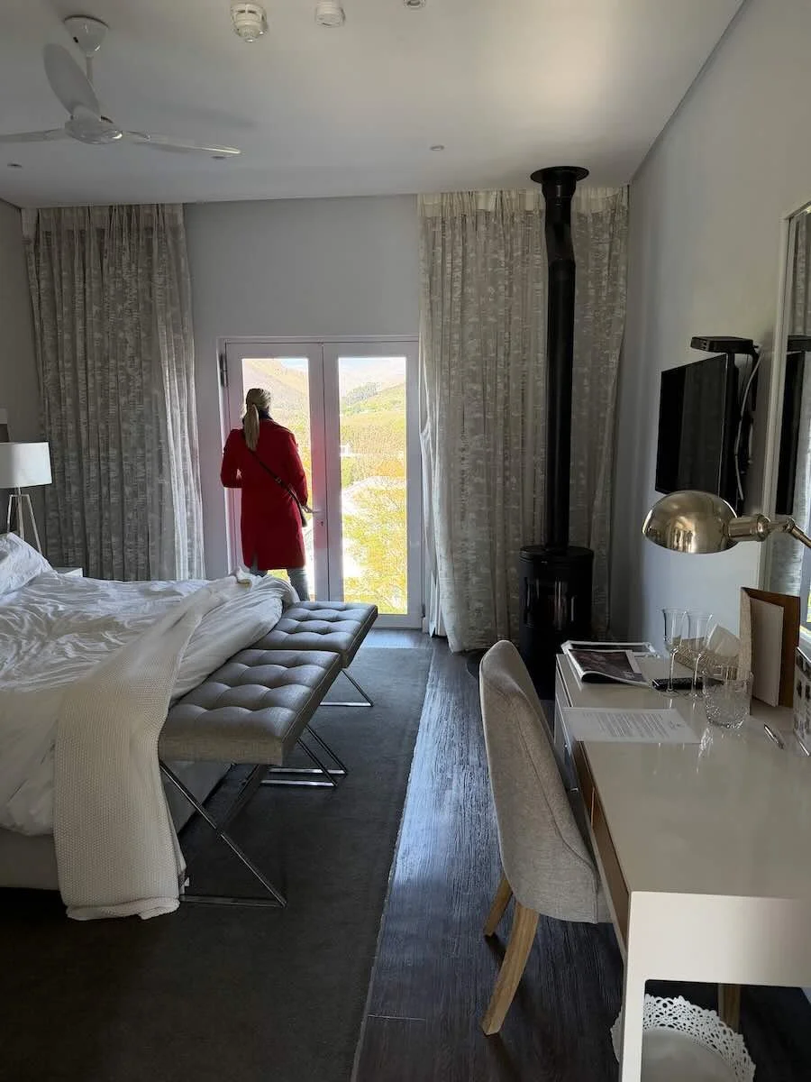 Franschhoek-Boutique-Hotel-blanc-room.jpeg
