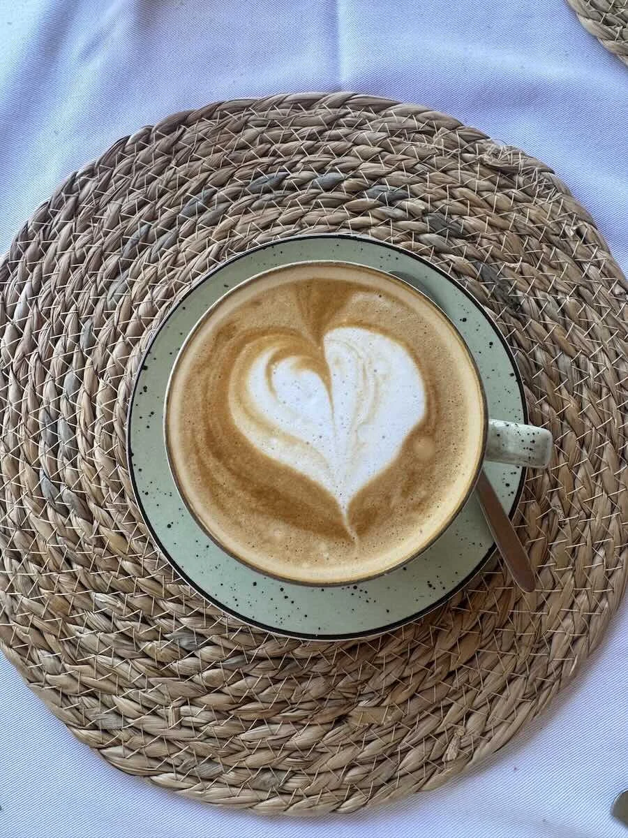 David's-Bistro-La-Roche-Estate-cappuccino