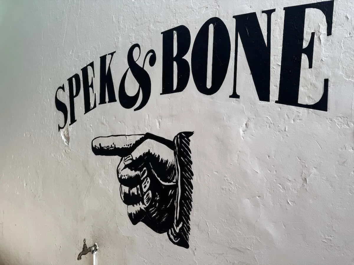 Spek-Bone-Stellenbosch-wall