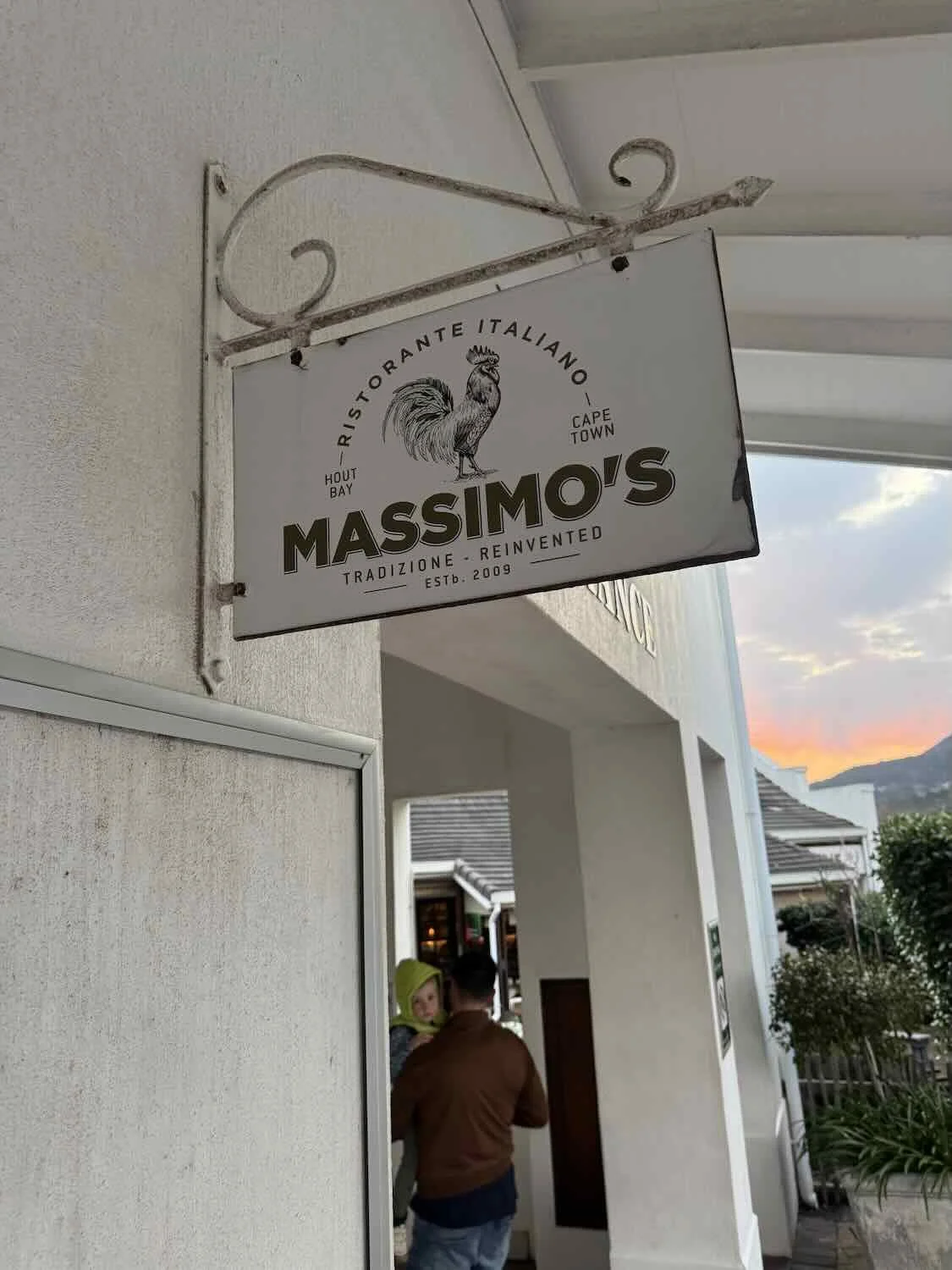 Massimos-Houtbay-Alba-Shawn-Godfrey