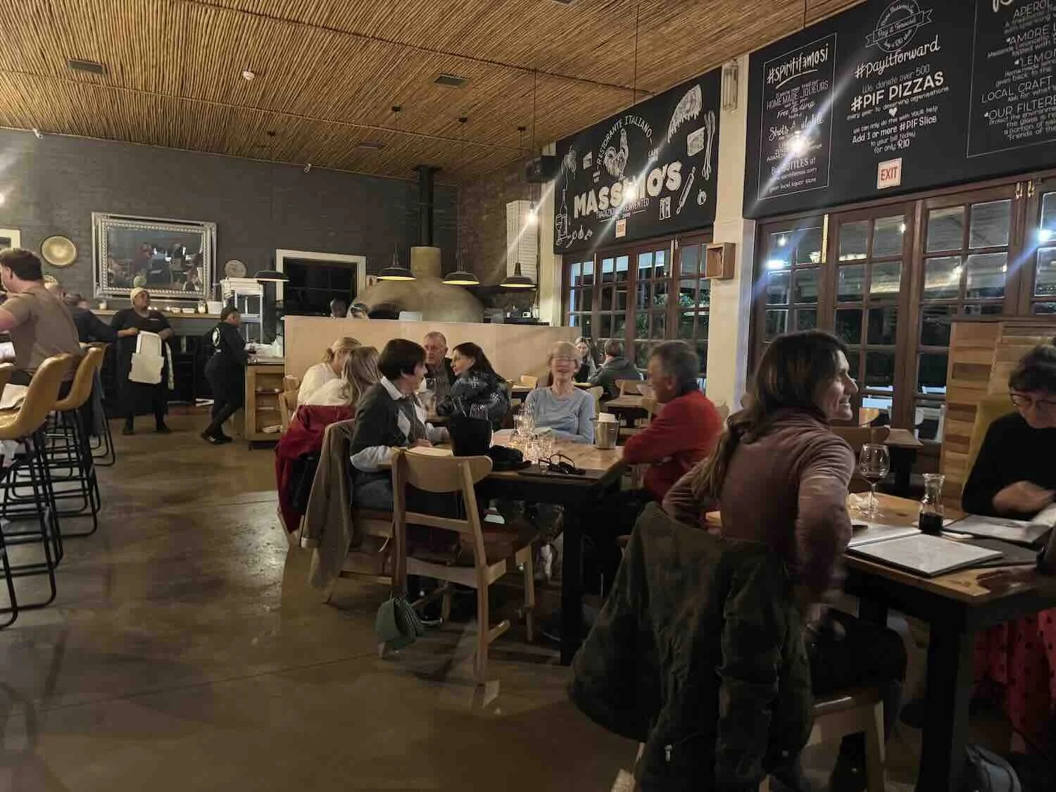Massimos-Houtbay-inside
