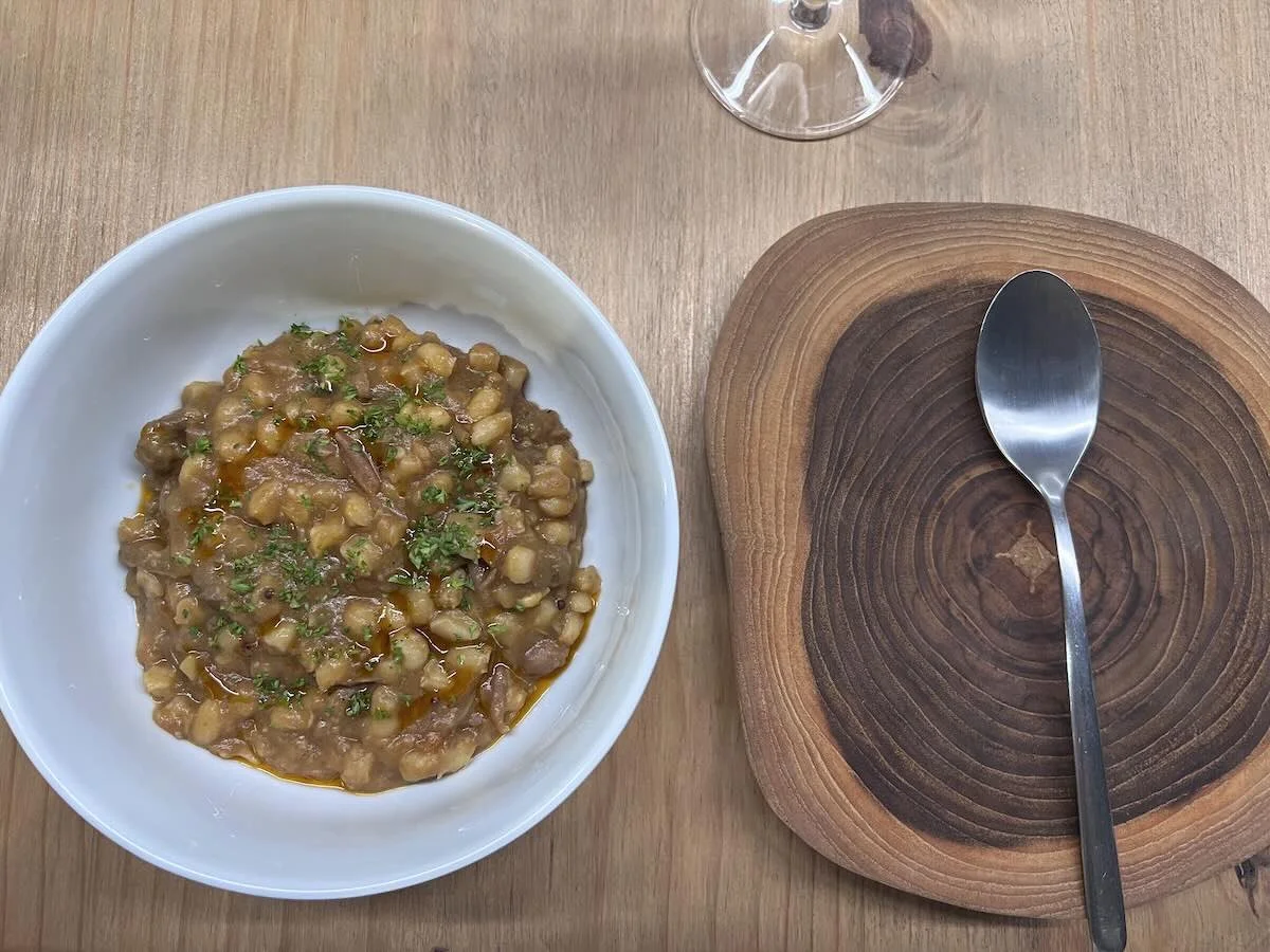 Istambu nobhontsisi - Lamb Stew with Sugar Beans and Samp at Emazulwini at Makers Landing