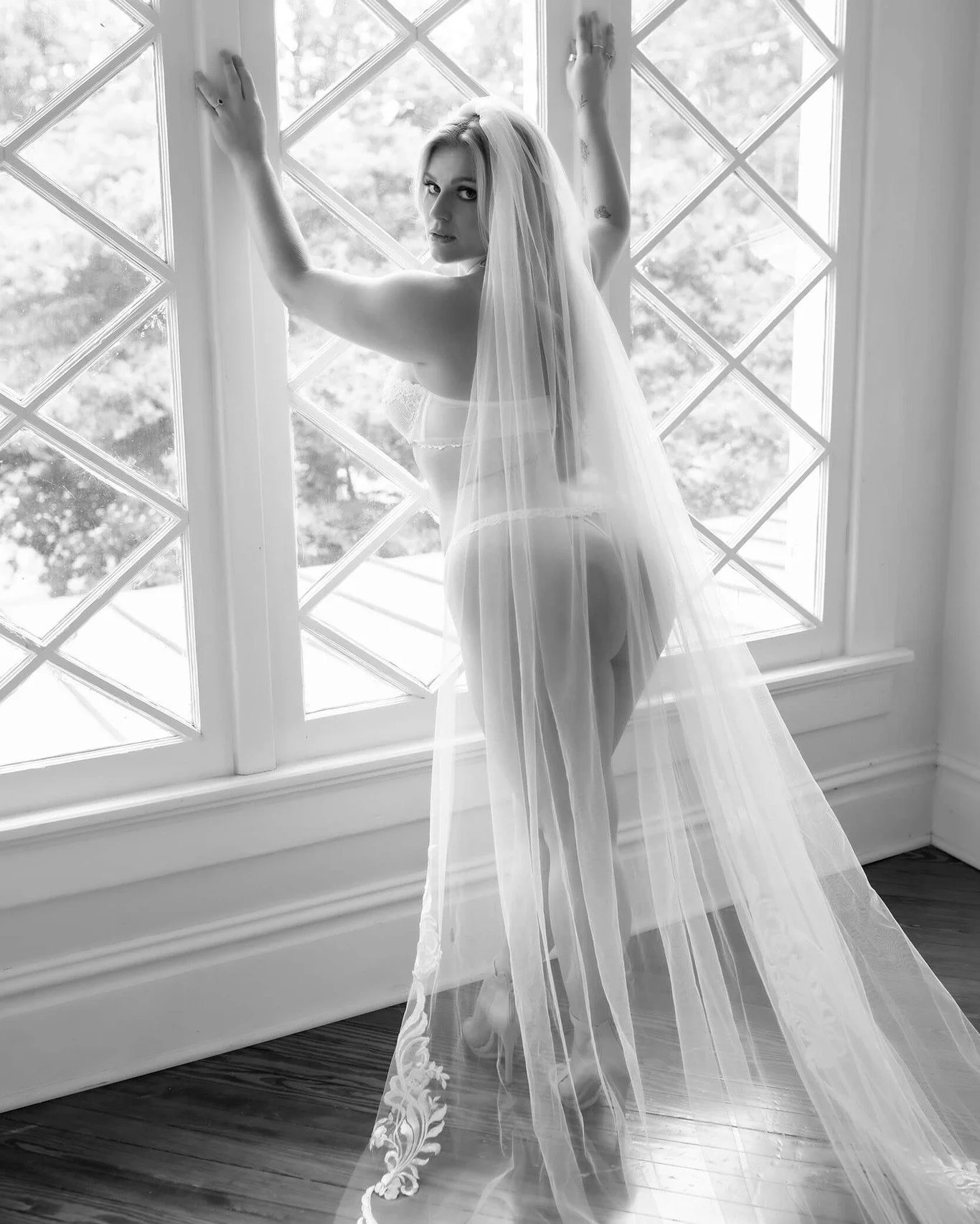 The veil isn’t always for the wedding. Sometimes it’s for the tease. #bridalinspo