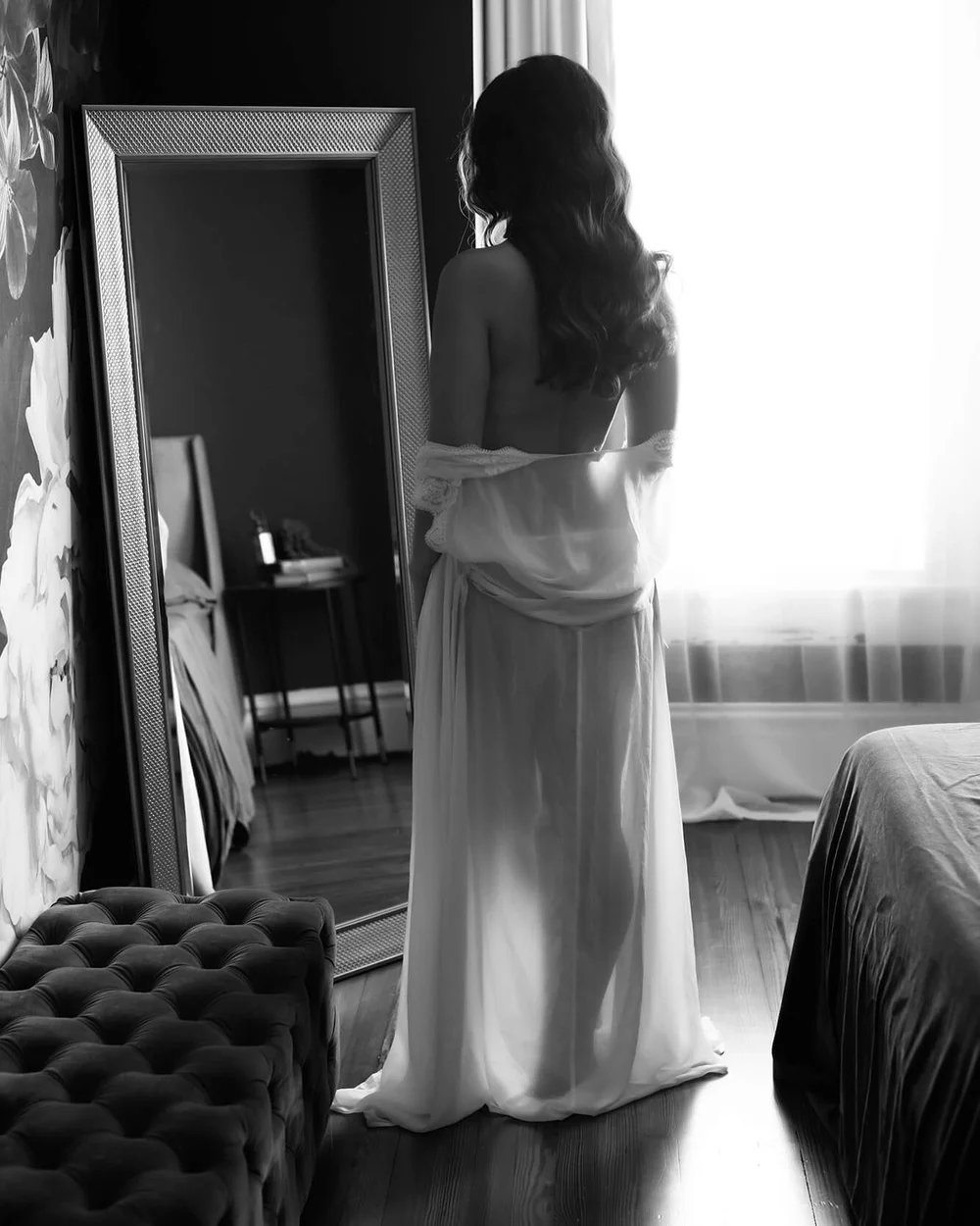 They once said mirrors could trap souls
but all she saw was power staring back

In Salem, women were burned for knowing their worth
Here, I photograph it

XOXO, 
Lindsey 👻🎃☠️🎃