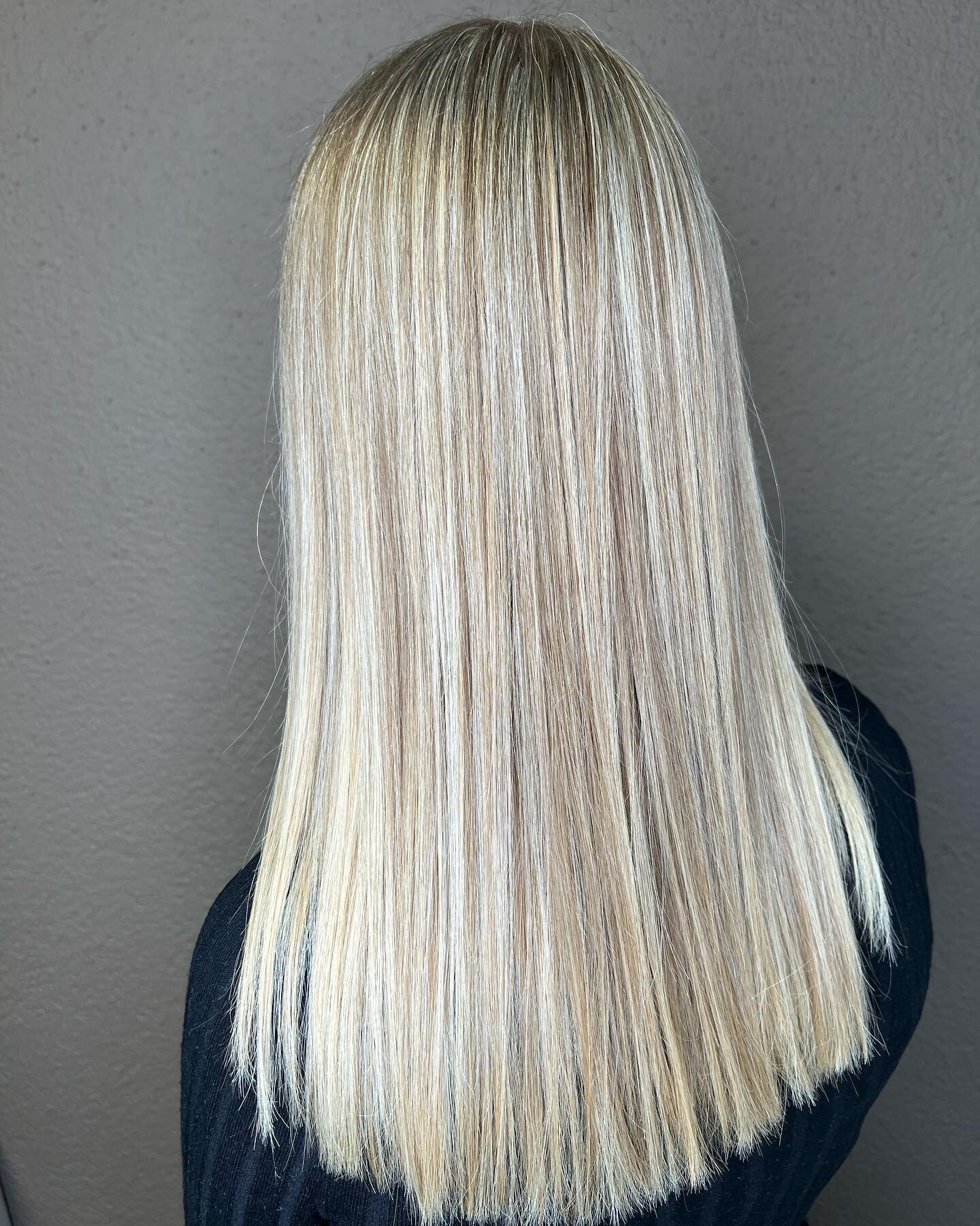 Made by Martina#blonde #highlights #blondehair