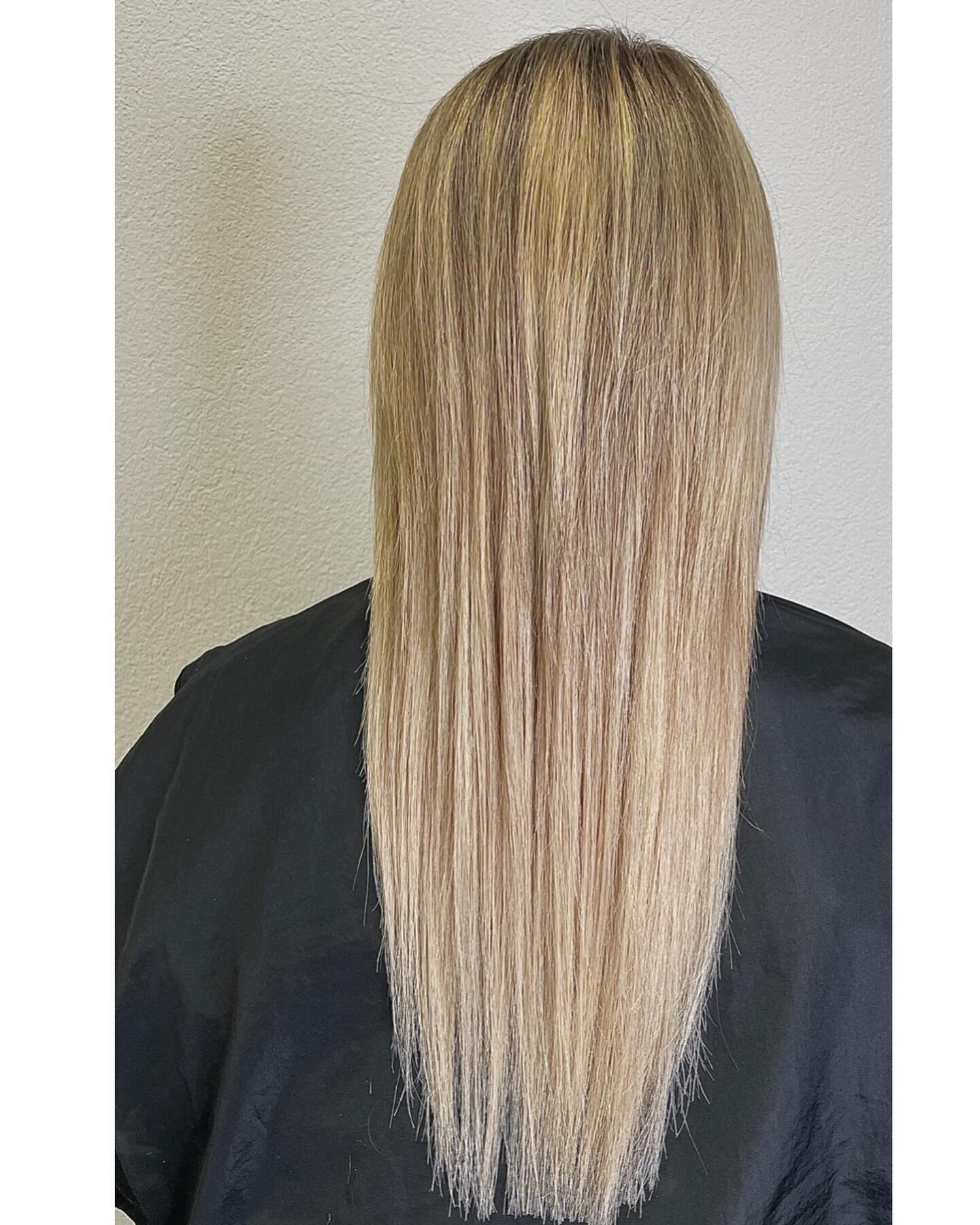 made by Natascha #weftextensions #hairweft #straighthair #hairstyles #blonde