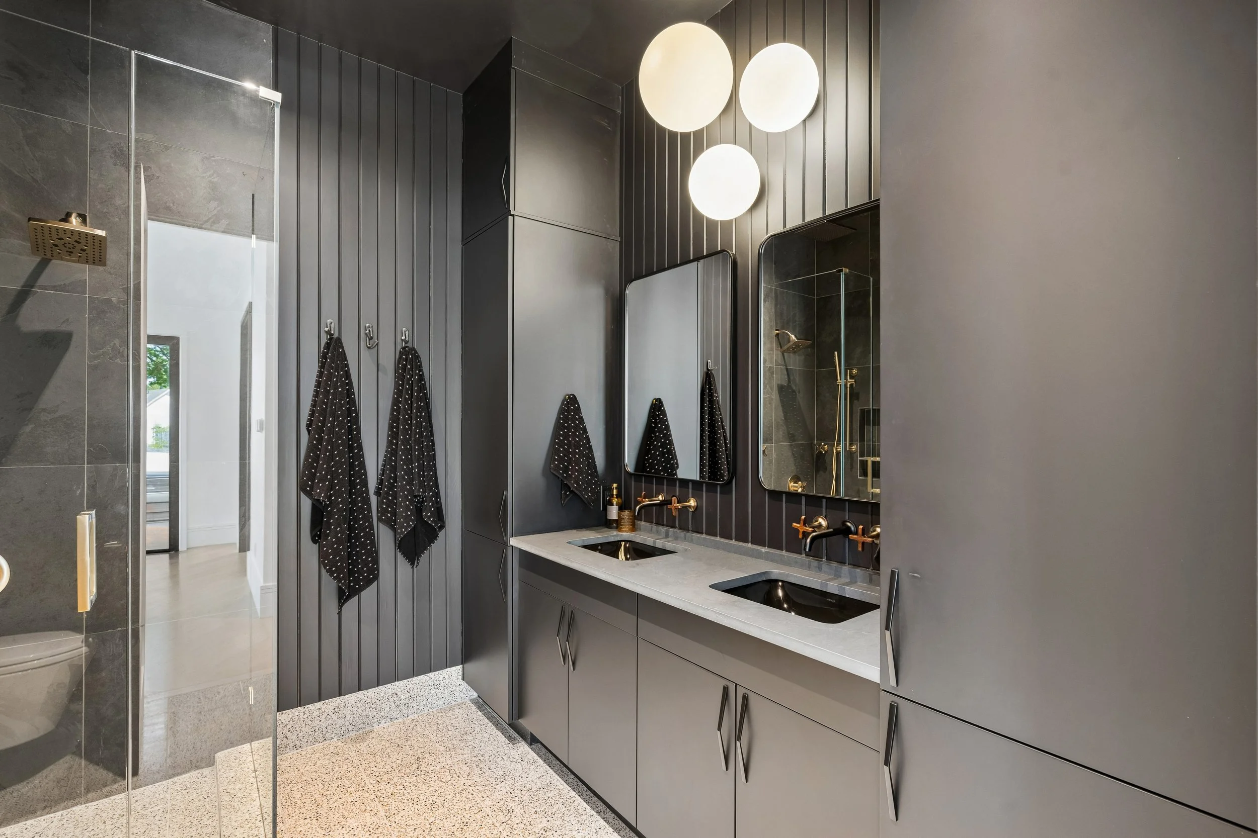 Modern Black Bathroom Design - The Flippin Designer 