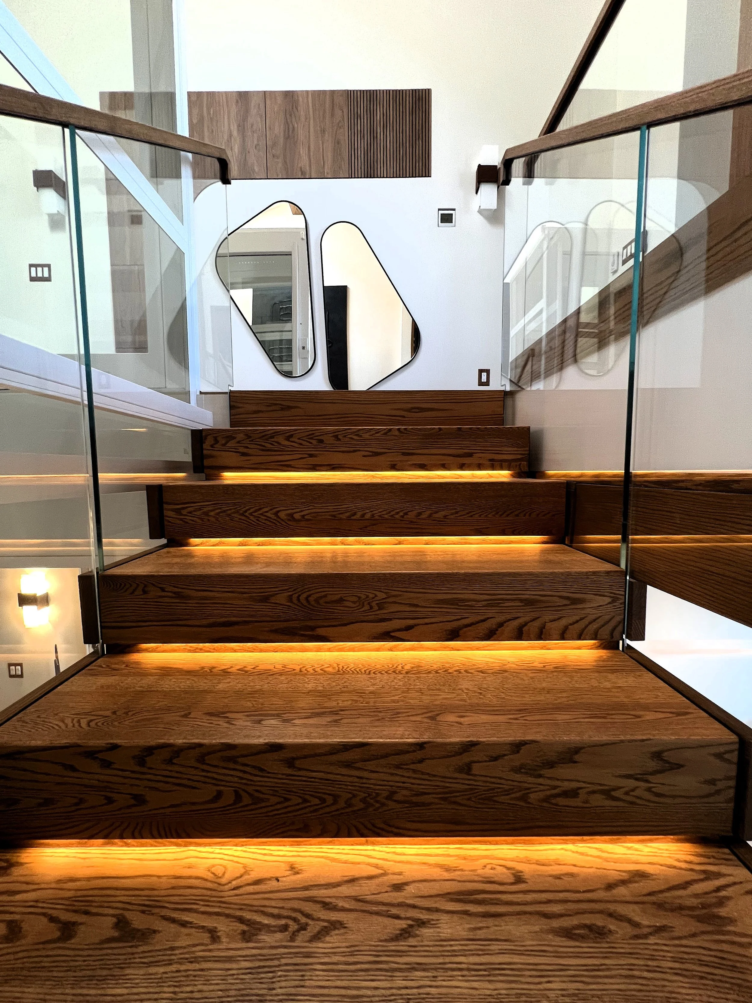 Viewrail-Custom Staircase-Modern Interiors.jpg