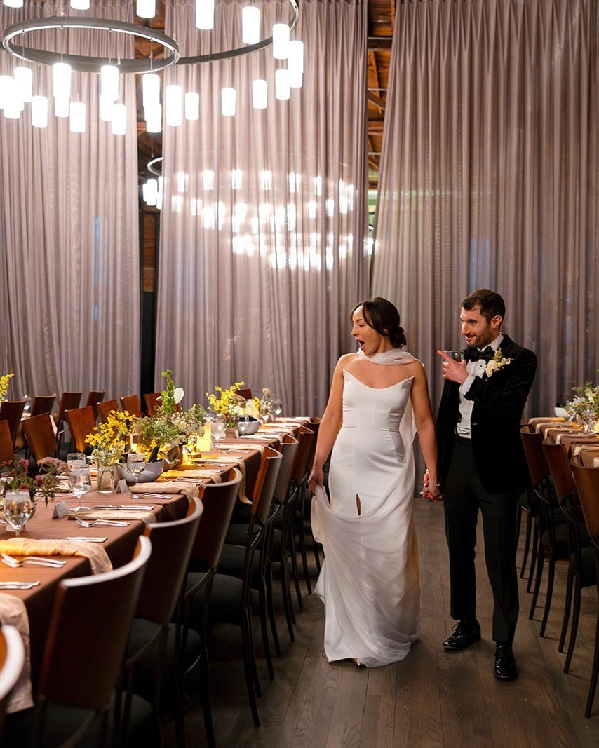 💍 Calling all newly engaged couples:

In Columbus for the holidays? Swing by our Open House on Monday 12/29 from 2-6pm. You'll get to meet our lovely team and see for yourself our newly renovated industrial wedding venue in historic German Village! 