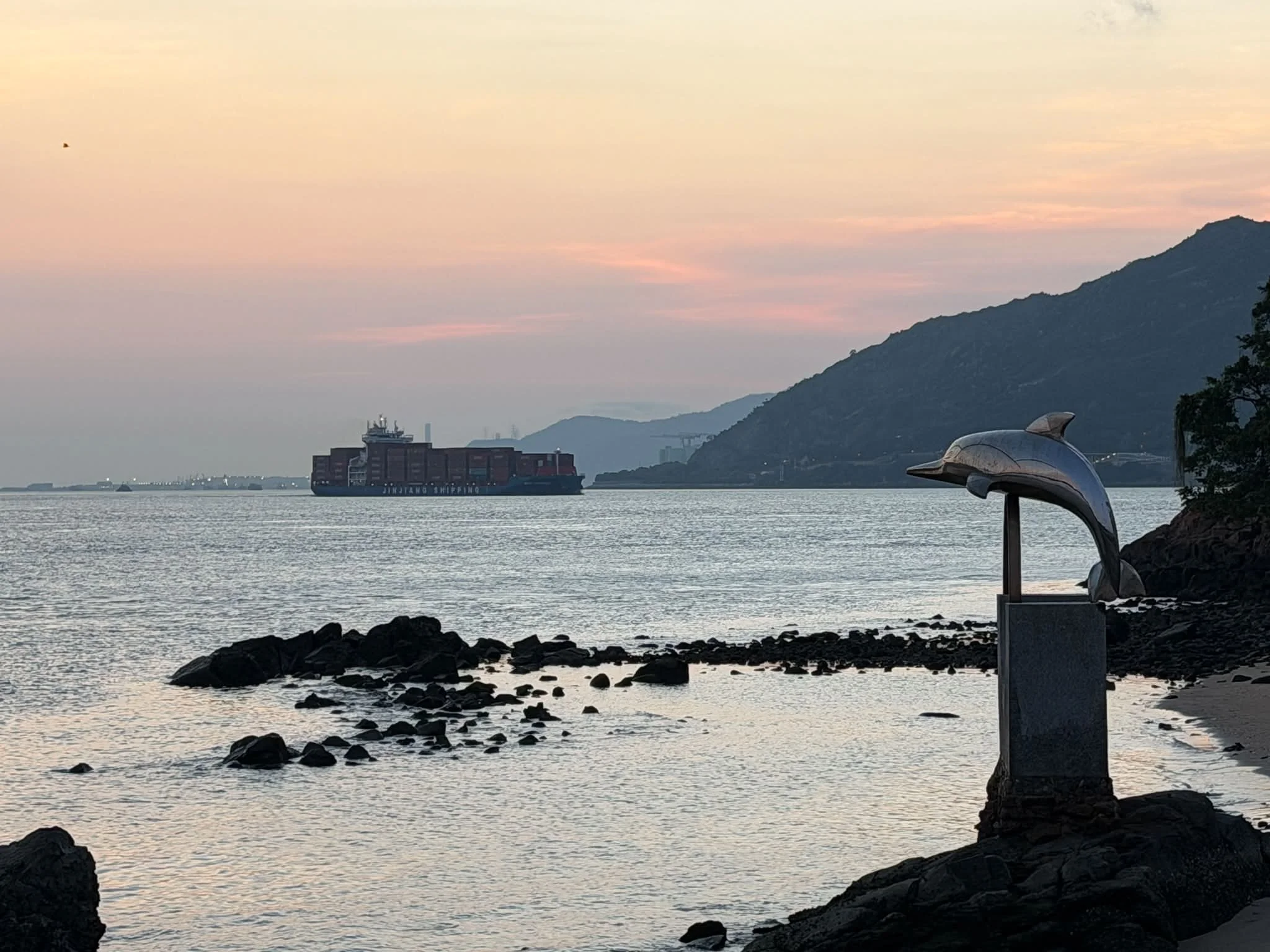 BAY HK.JPG