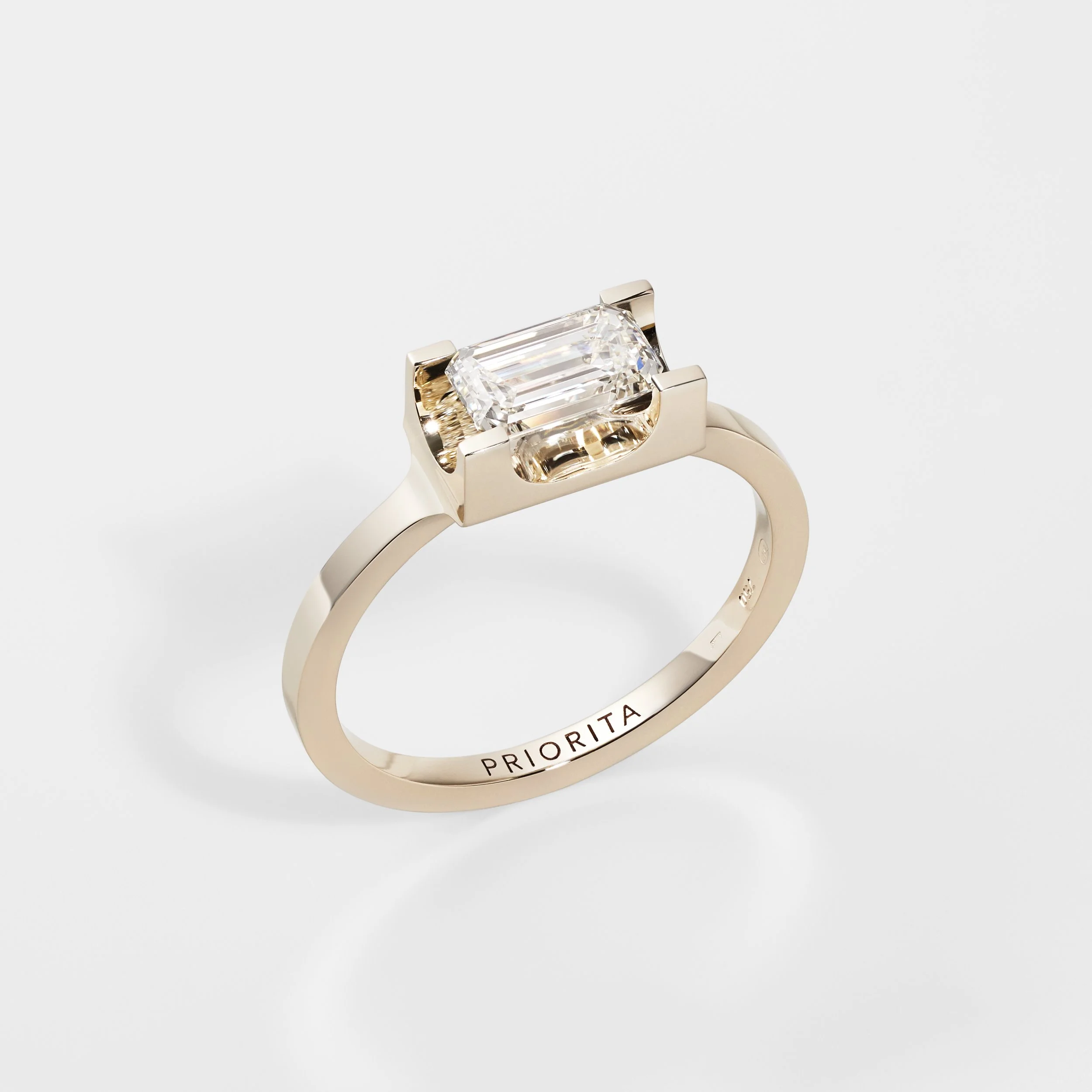 PRIORITA foto Michael Dvořák.jpg