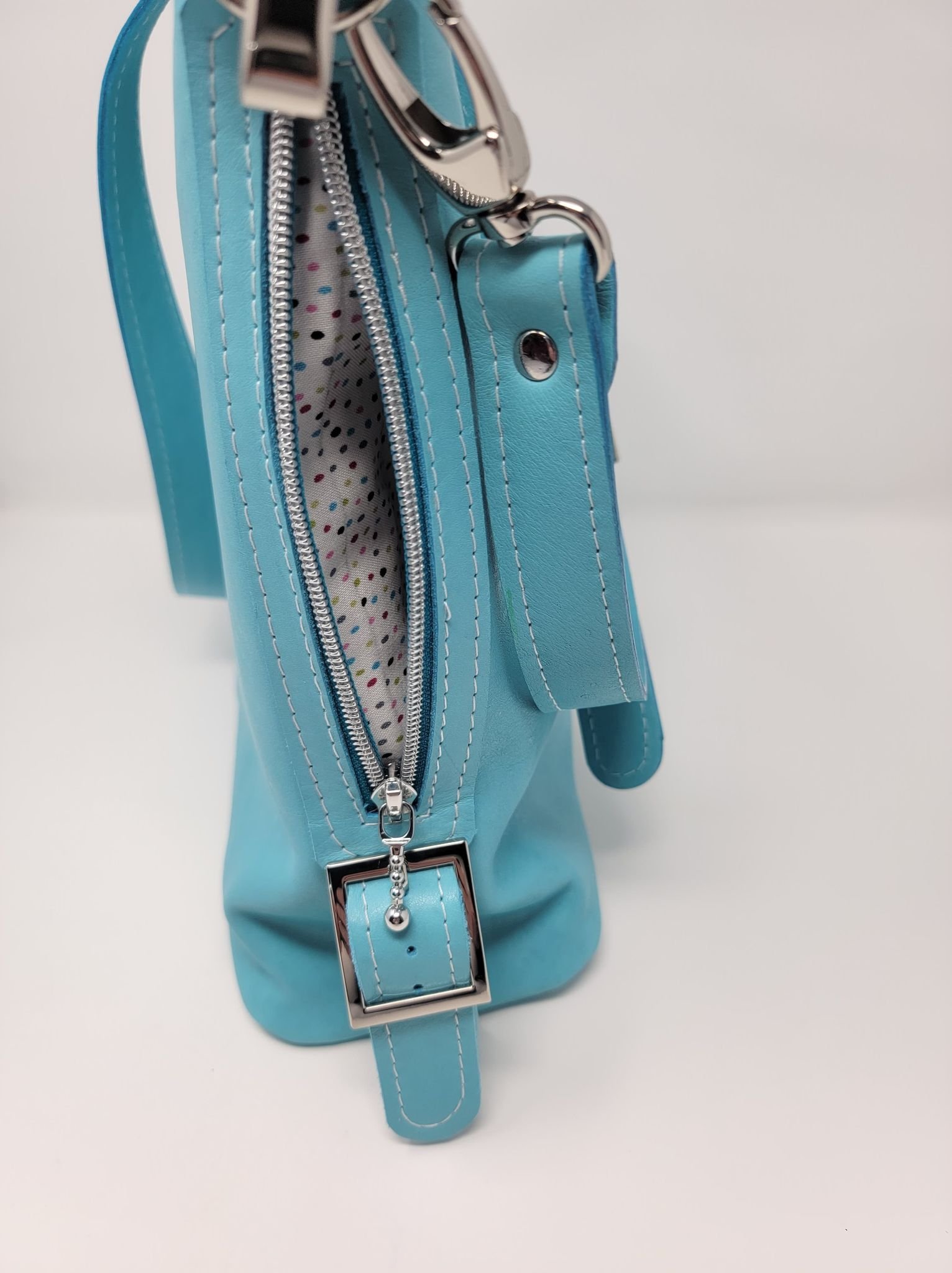 side zipper open.jpg