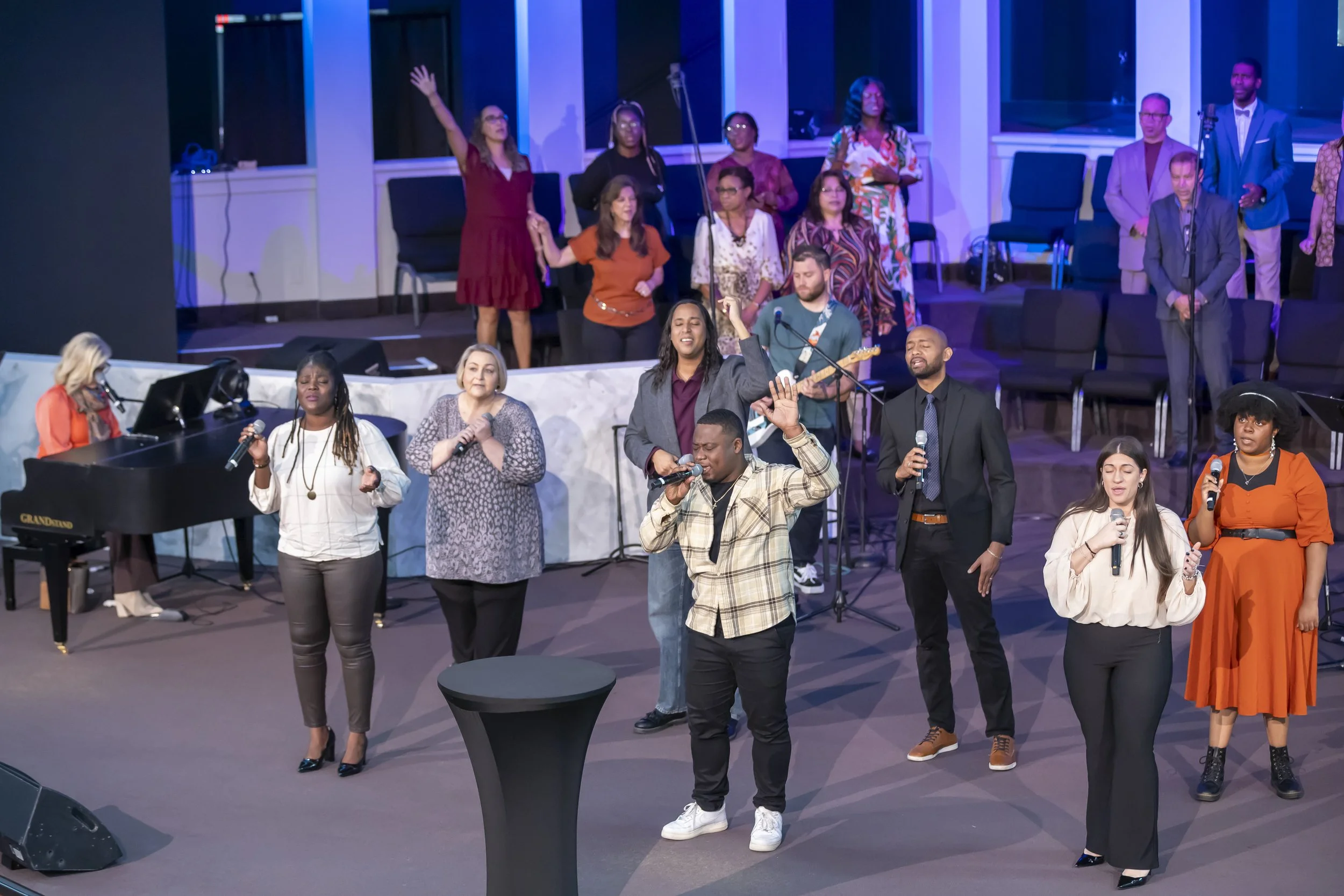 20251130 COAN SUNDAY SERVICE-0162.jpg