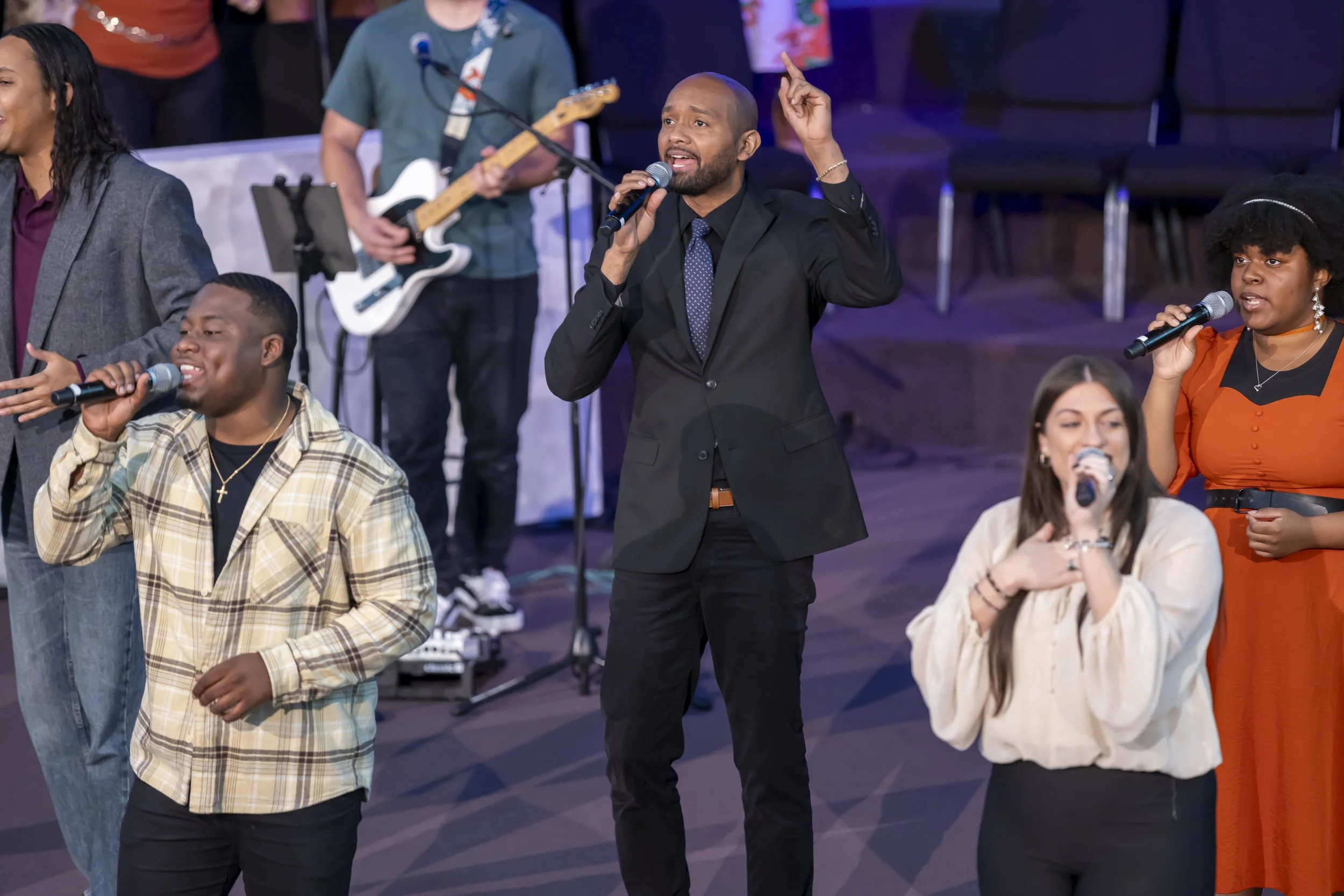 20251130 COAN SUNDAY SERVICE-0260.jpg