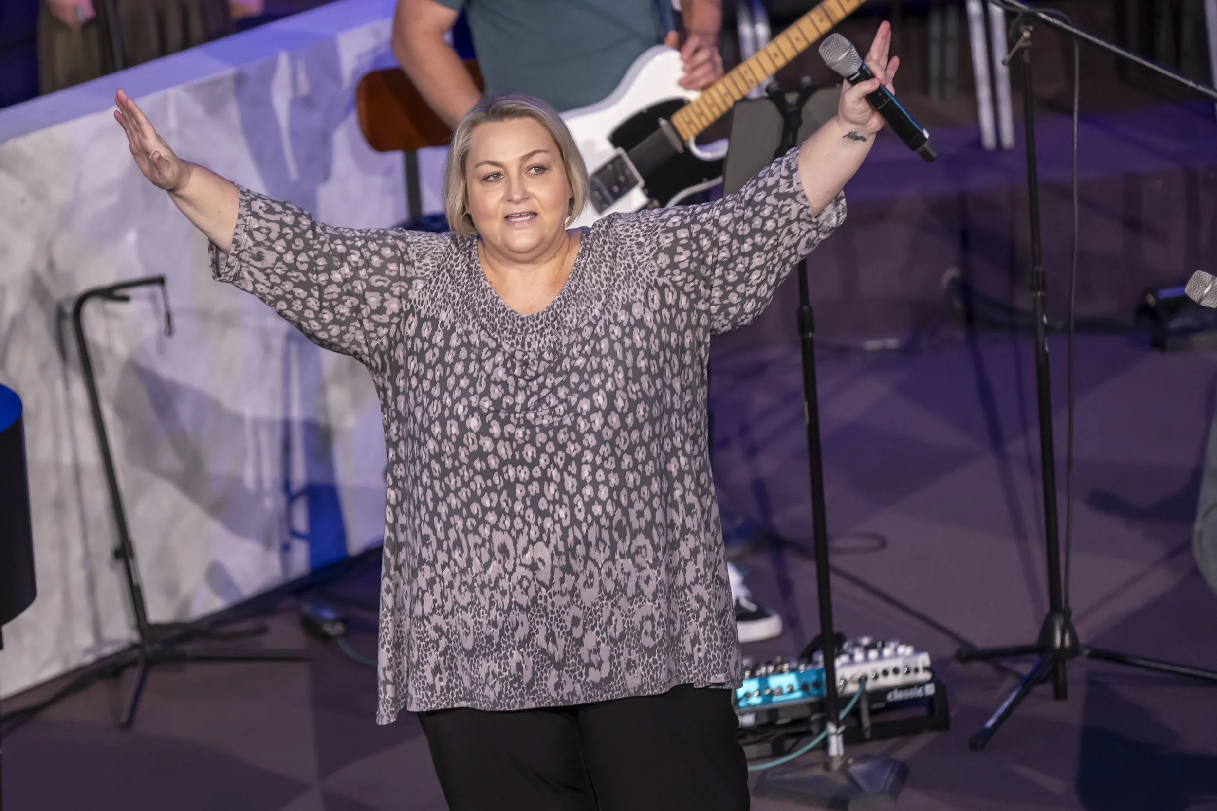 20251130 COAN SUNDAY SERVICE-0275.jpg