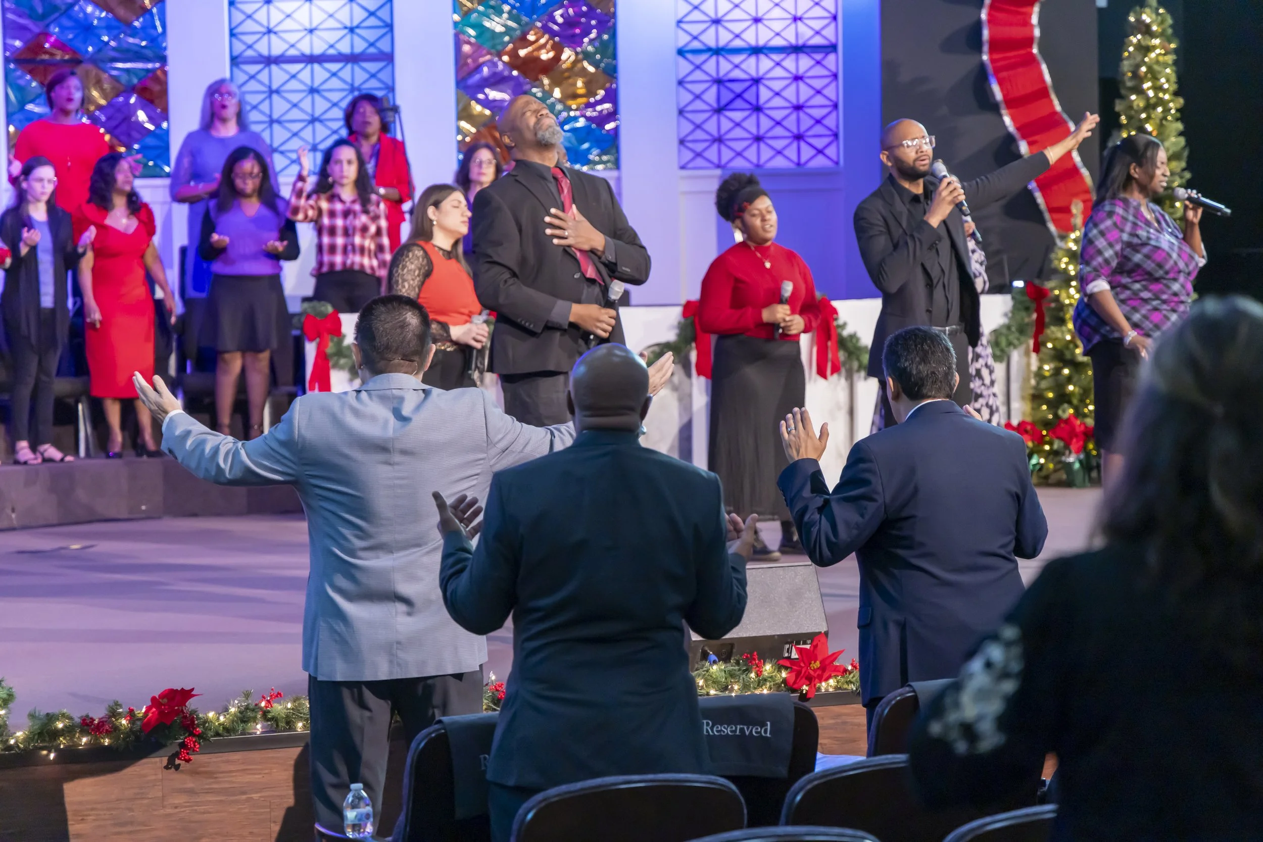 202512121 COAN SUNDAY SERVICE-3577.jpg