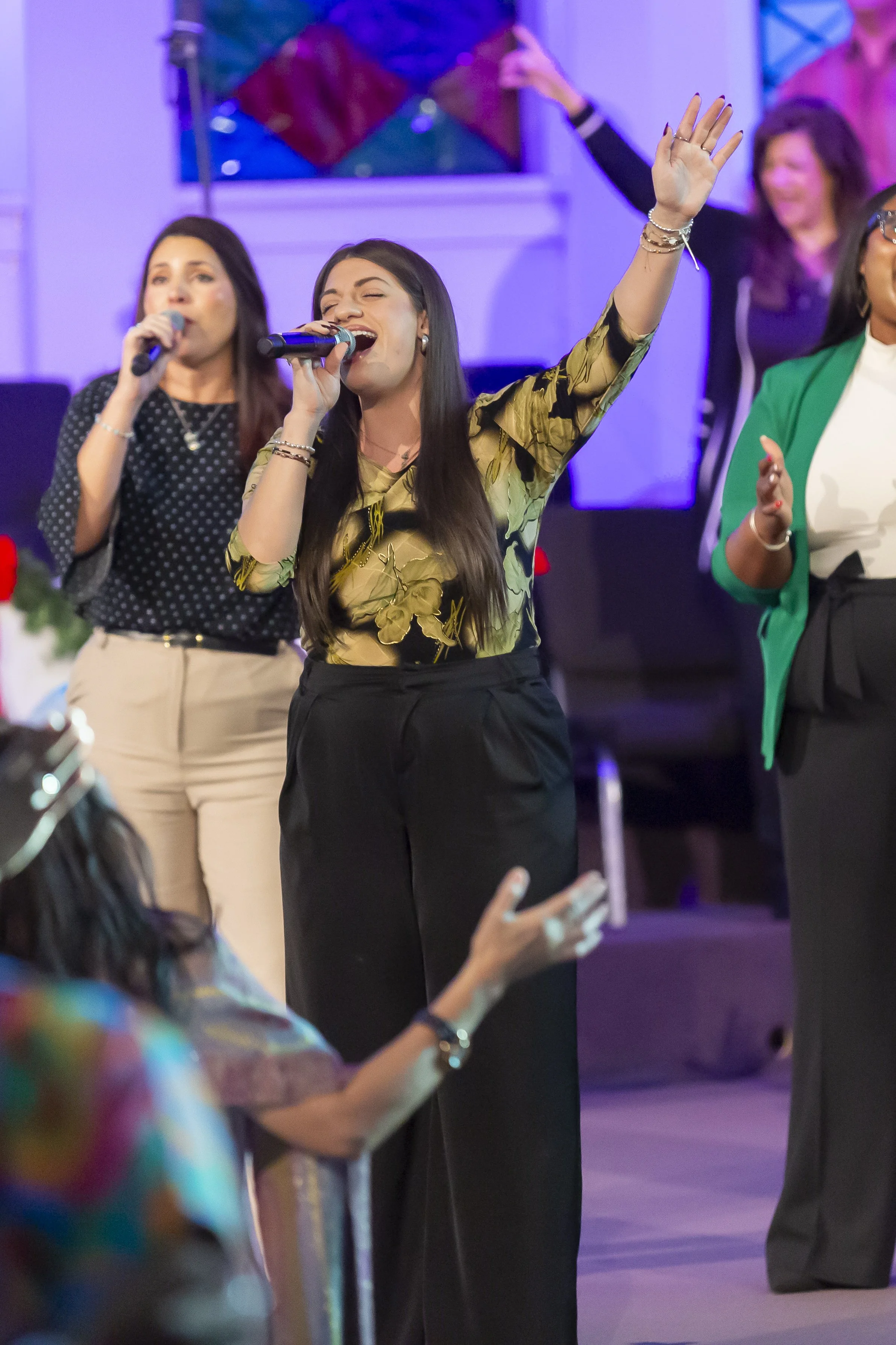 202512128 COAN SUNDAY AM _1 SERVICE-7005.jpg