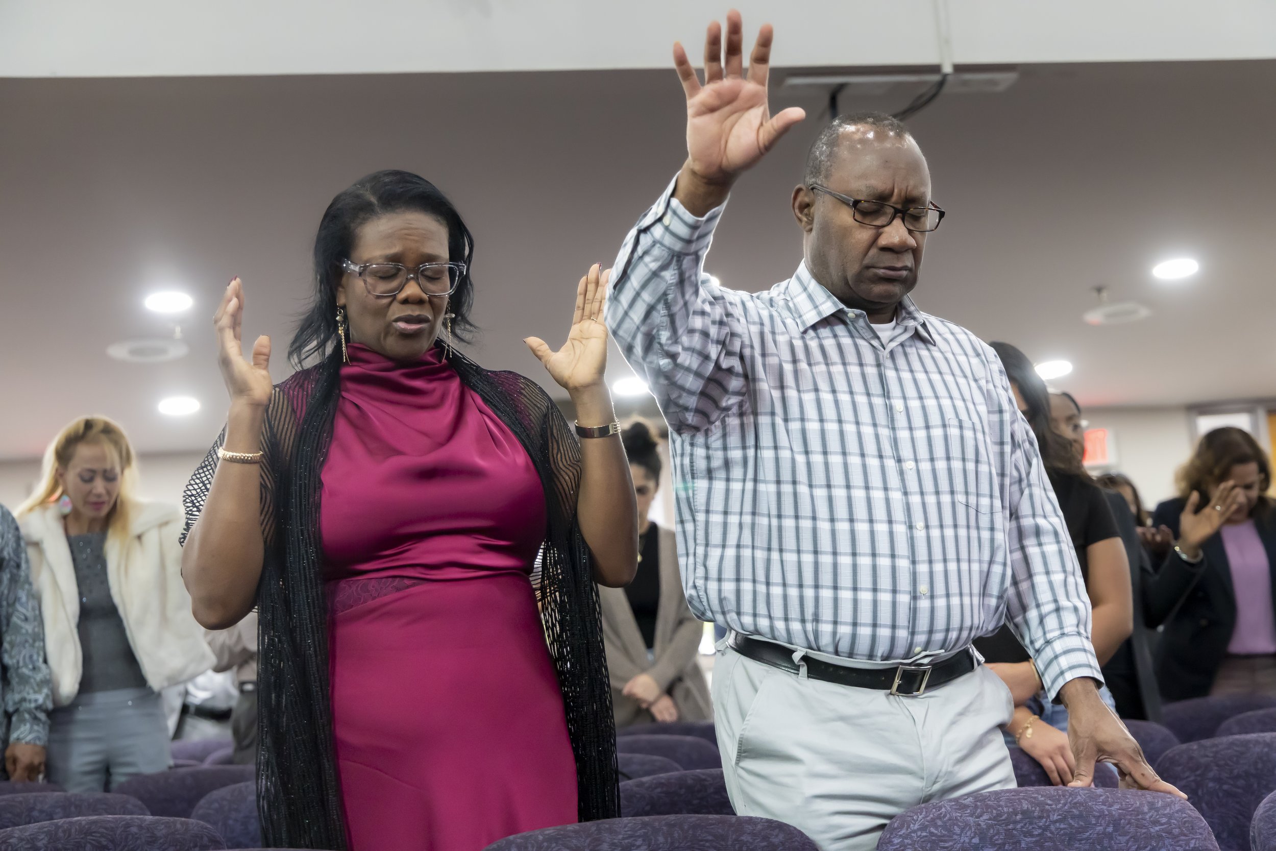 20260104 COAN SUNDAY SERVICE_EPRIDE-5768.jpg