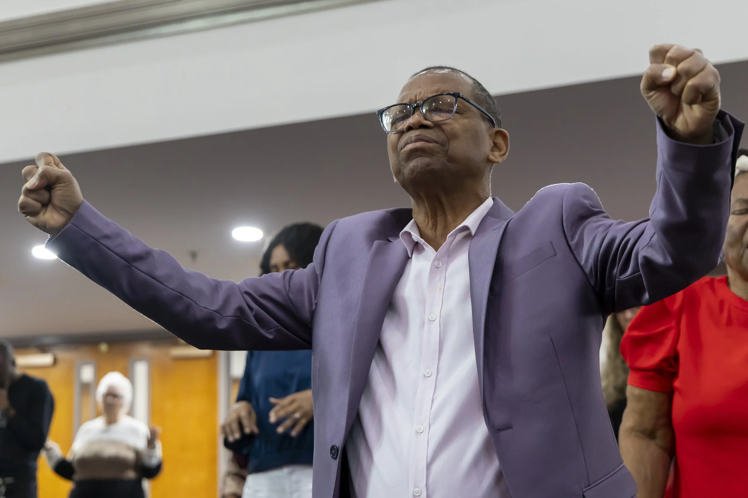 20260104 COAN SUNDAY SERVICE_EPRIDE-5770.jpg