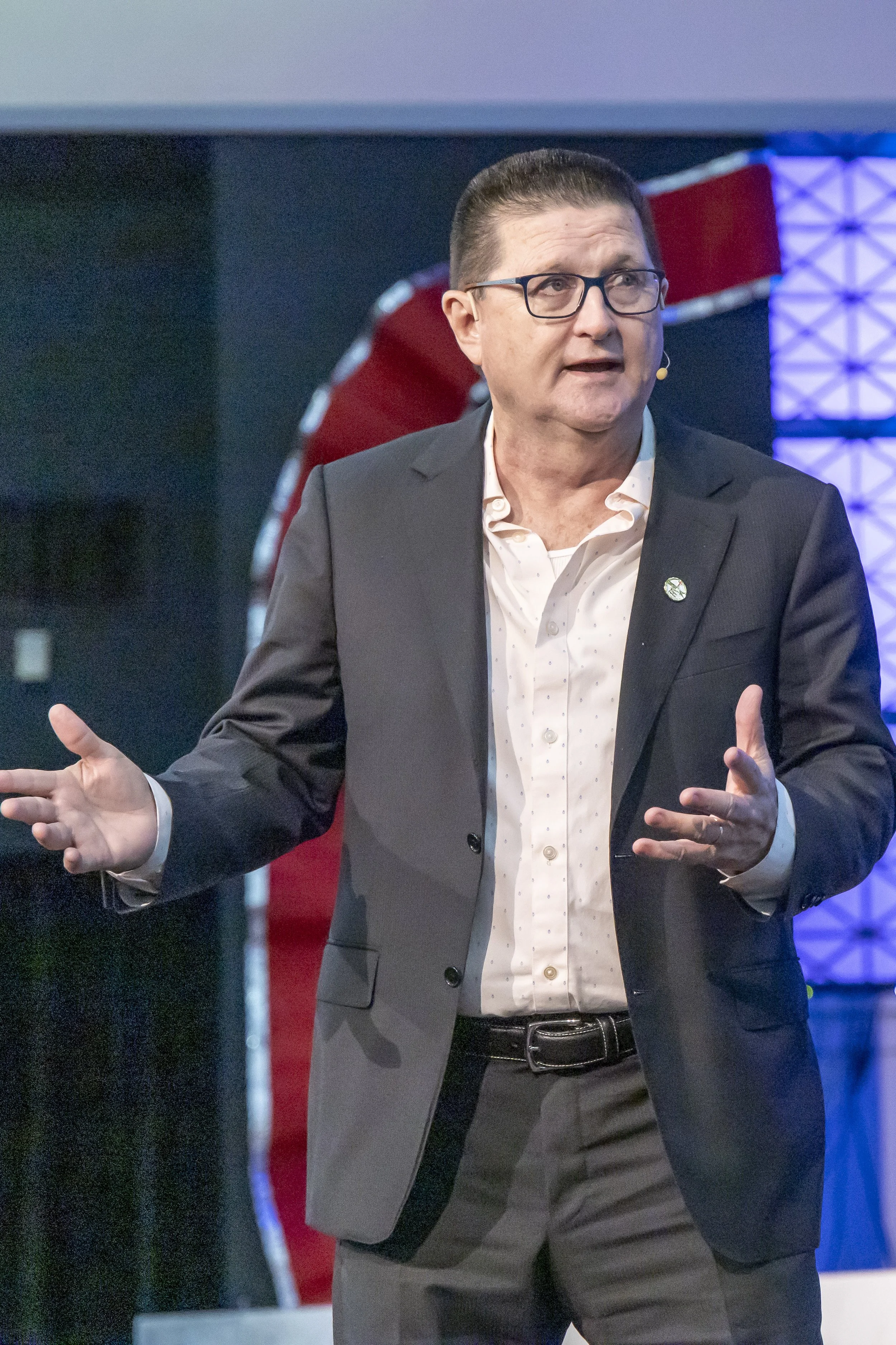 20260111COAN SUNDAY SERVICE_EPRIDE-6170.jpg