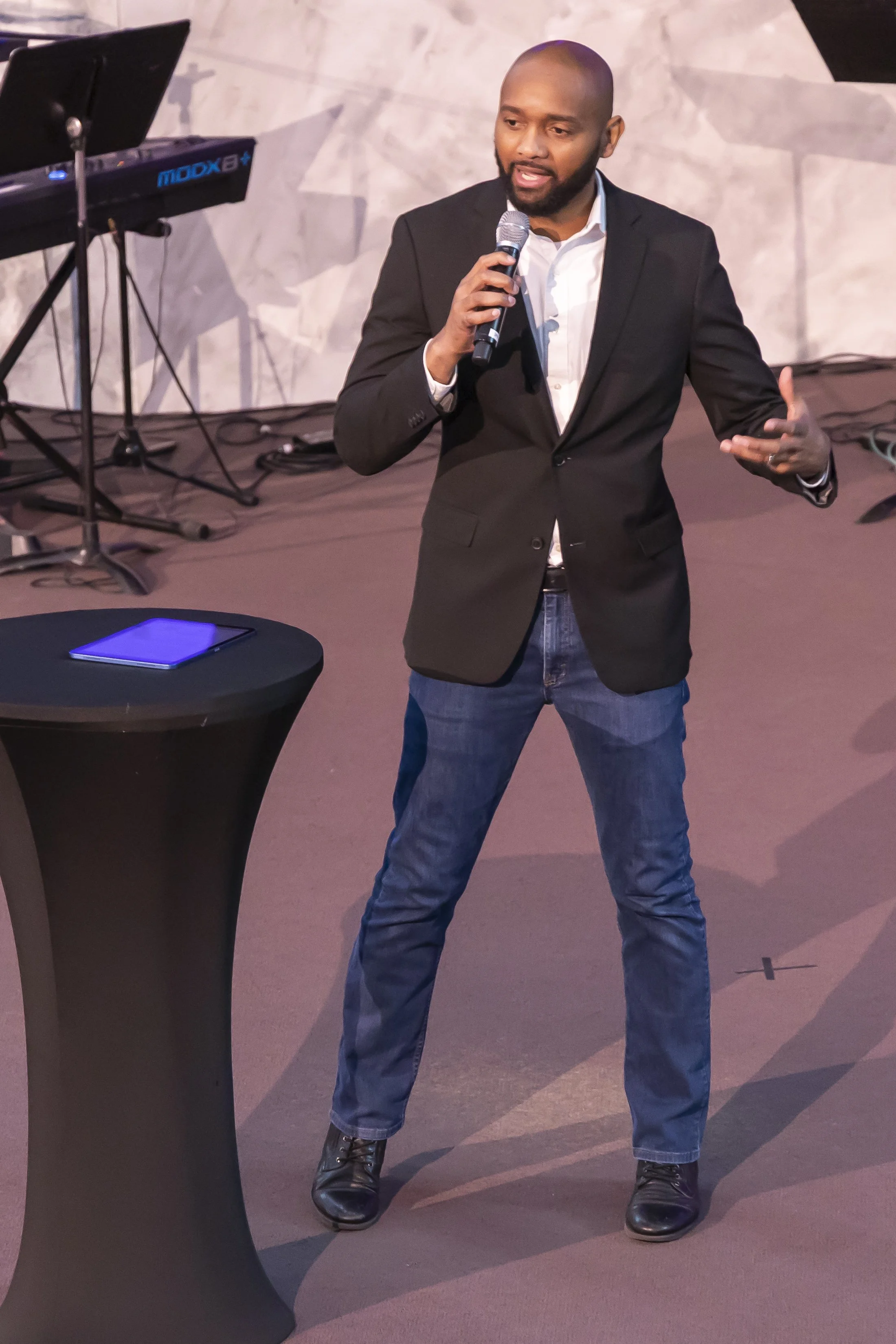 20260308 COAN SINDAY SERVICE_EPRIDE-8741.jpg