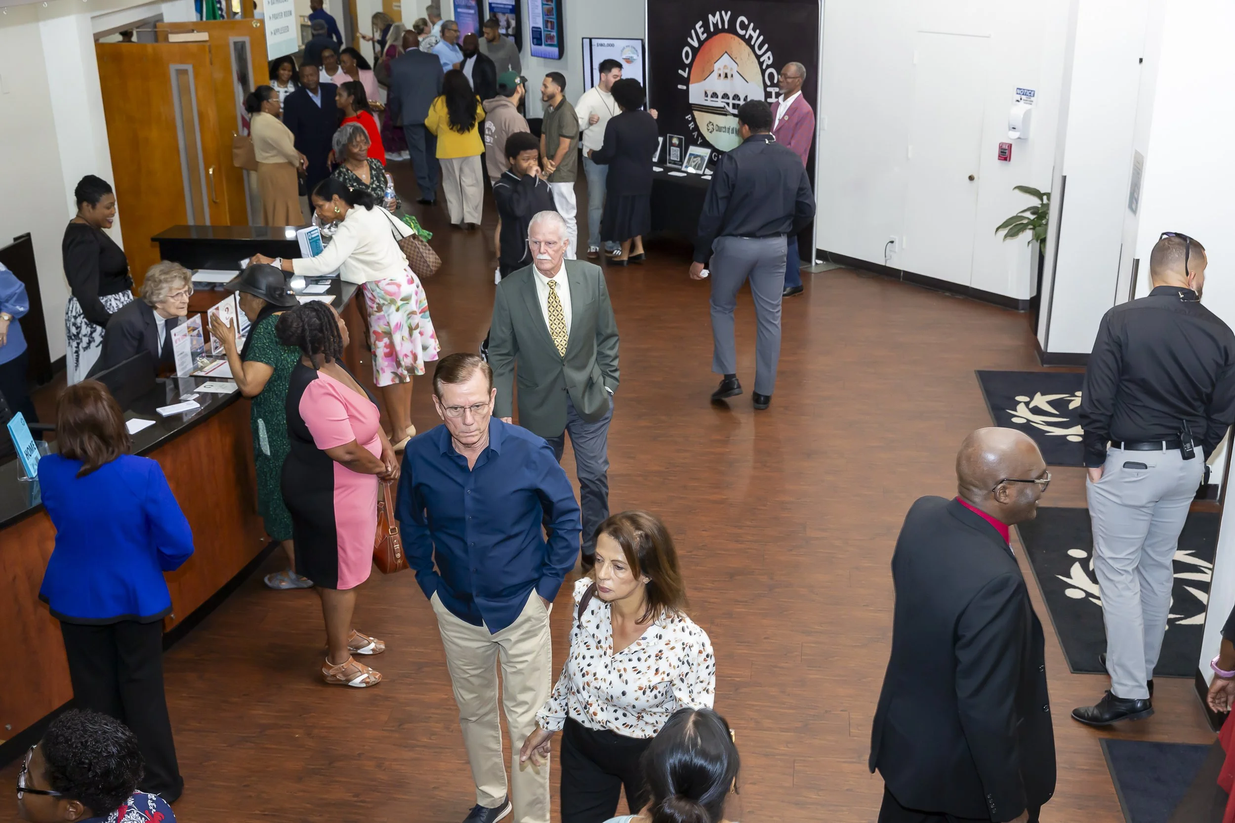 20260412 COAN SUNDAY SERVICE_EPRIDE-7300.jpg