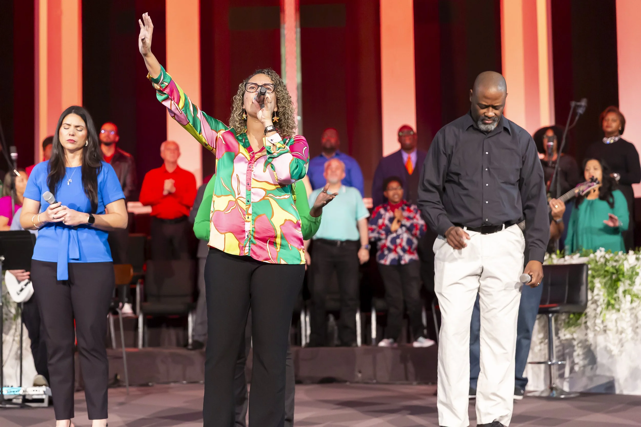 20260412 COAN SUNDAY SERVICE_EPRIDE-7364.jpg