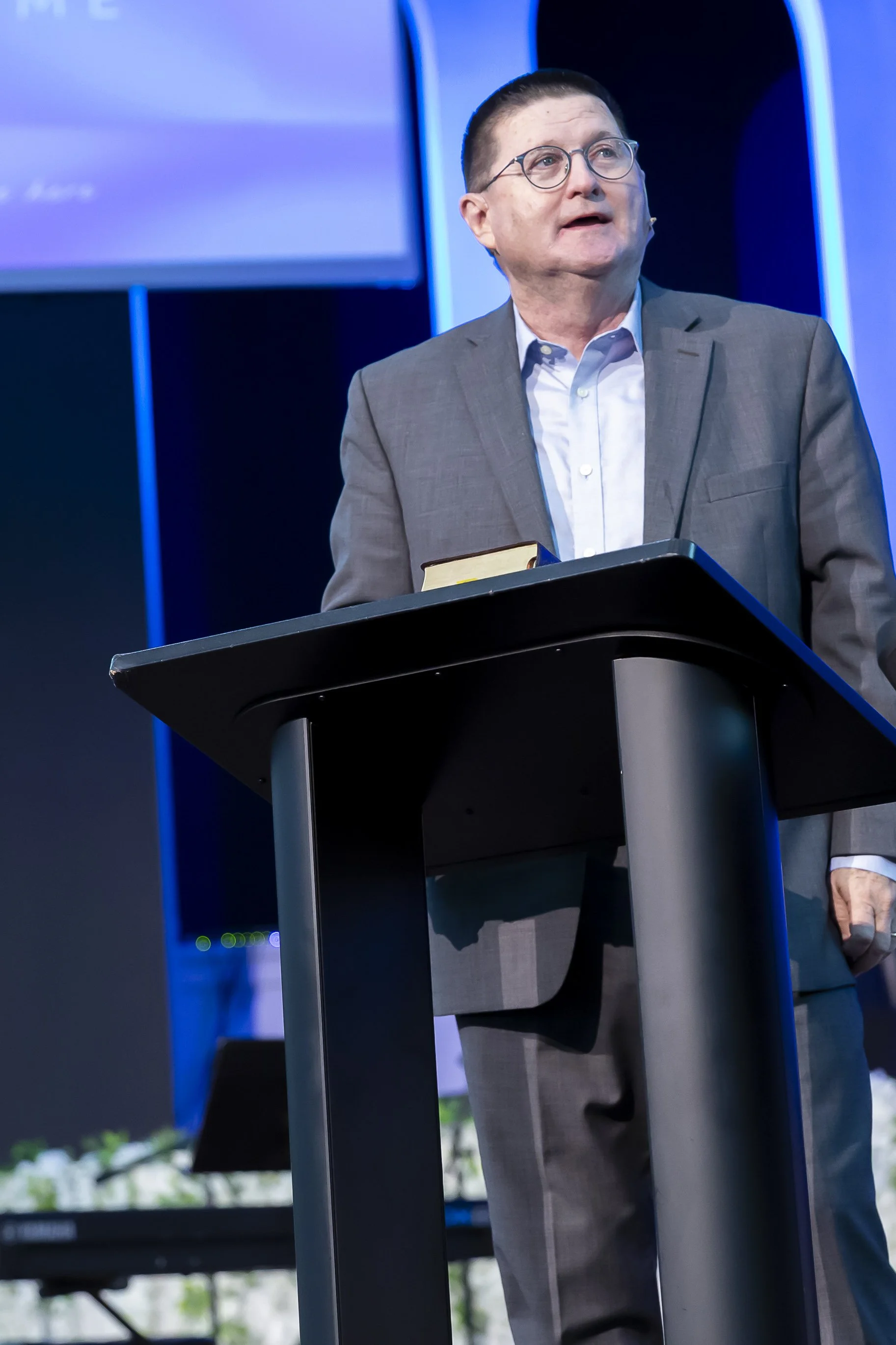 20260412 COAN SUNDAY SERVICE_EPRIDE-7392.jpg