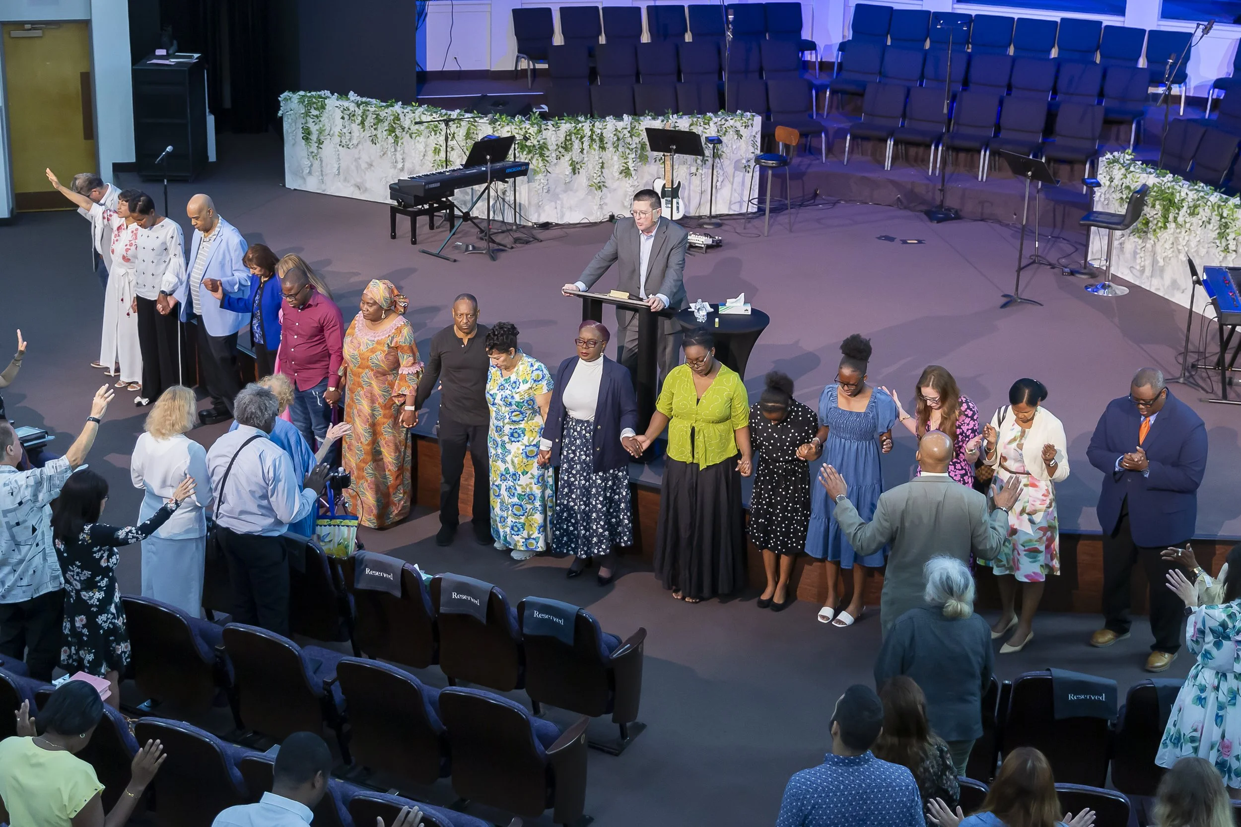 20260412 COAN SUNDAY SERVICE_EPRIDE-7399.jpg