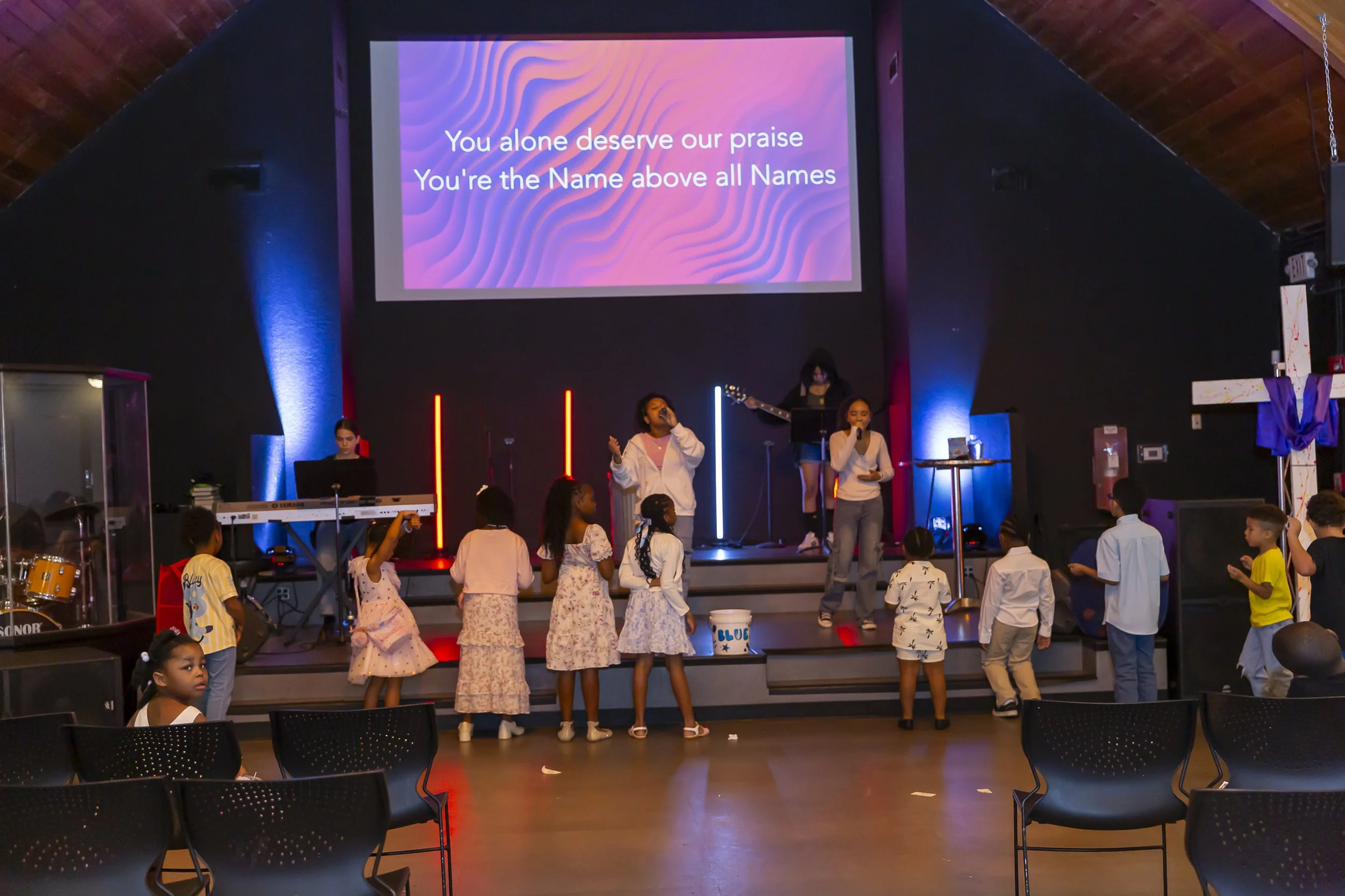 20260412 COAN SUNDAY SERVICE_EPRIDE-7424.jpg