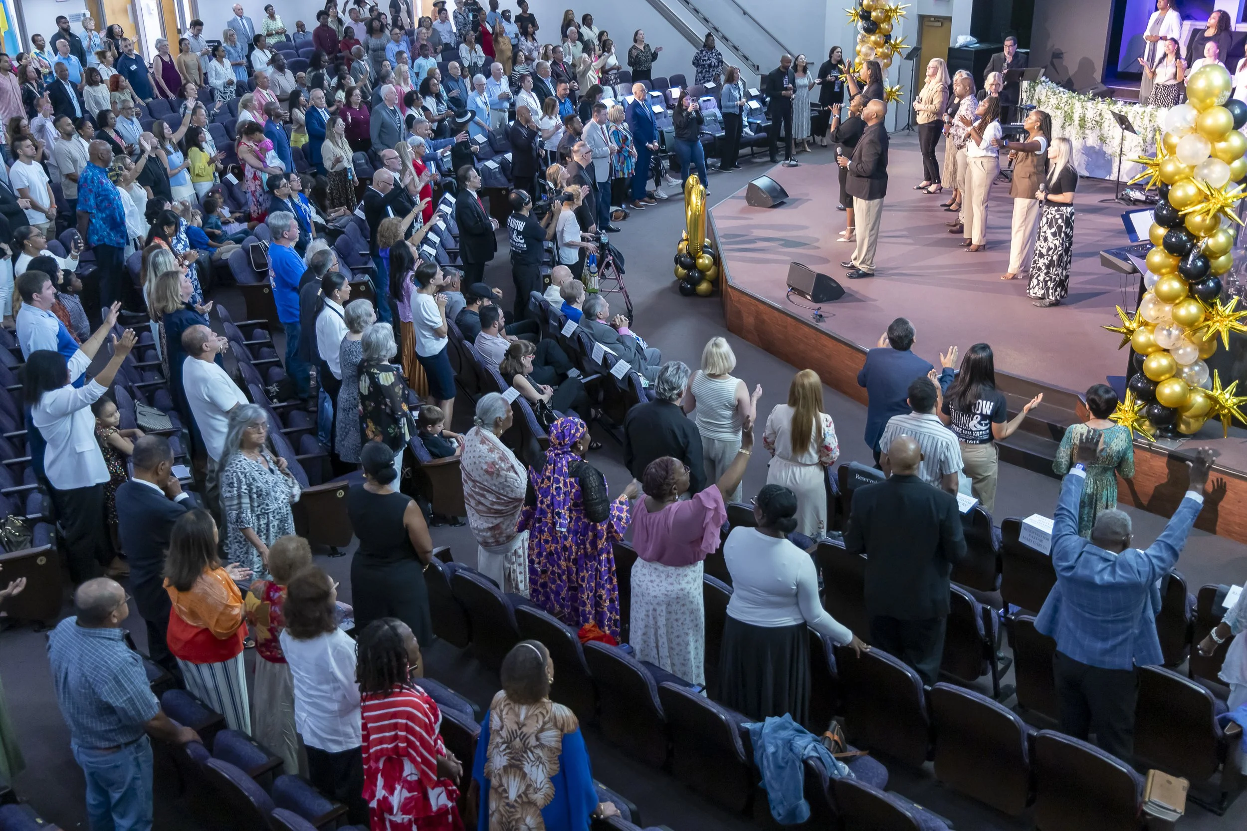 20260614 COAN 60th SUNDAY SERVICE_EPRIDE-0647.jpg