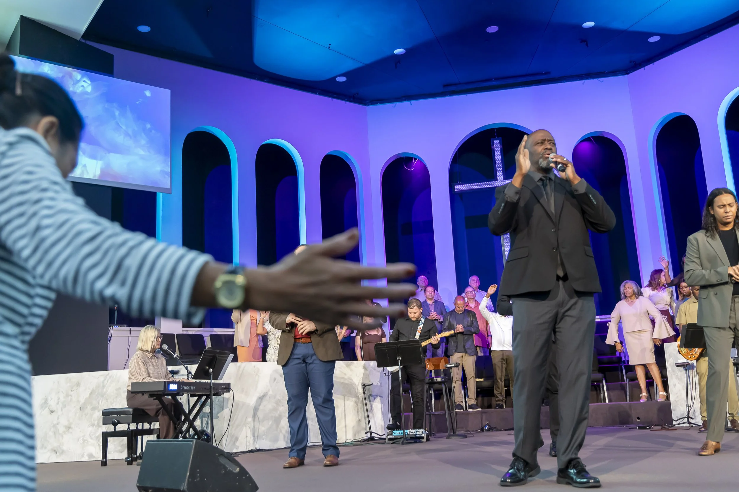 20260621 COAN SUNDAY SERVICE_EPRIDE-1180.jpg