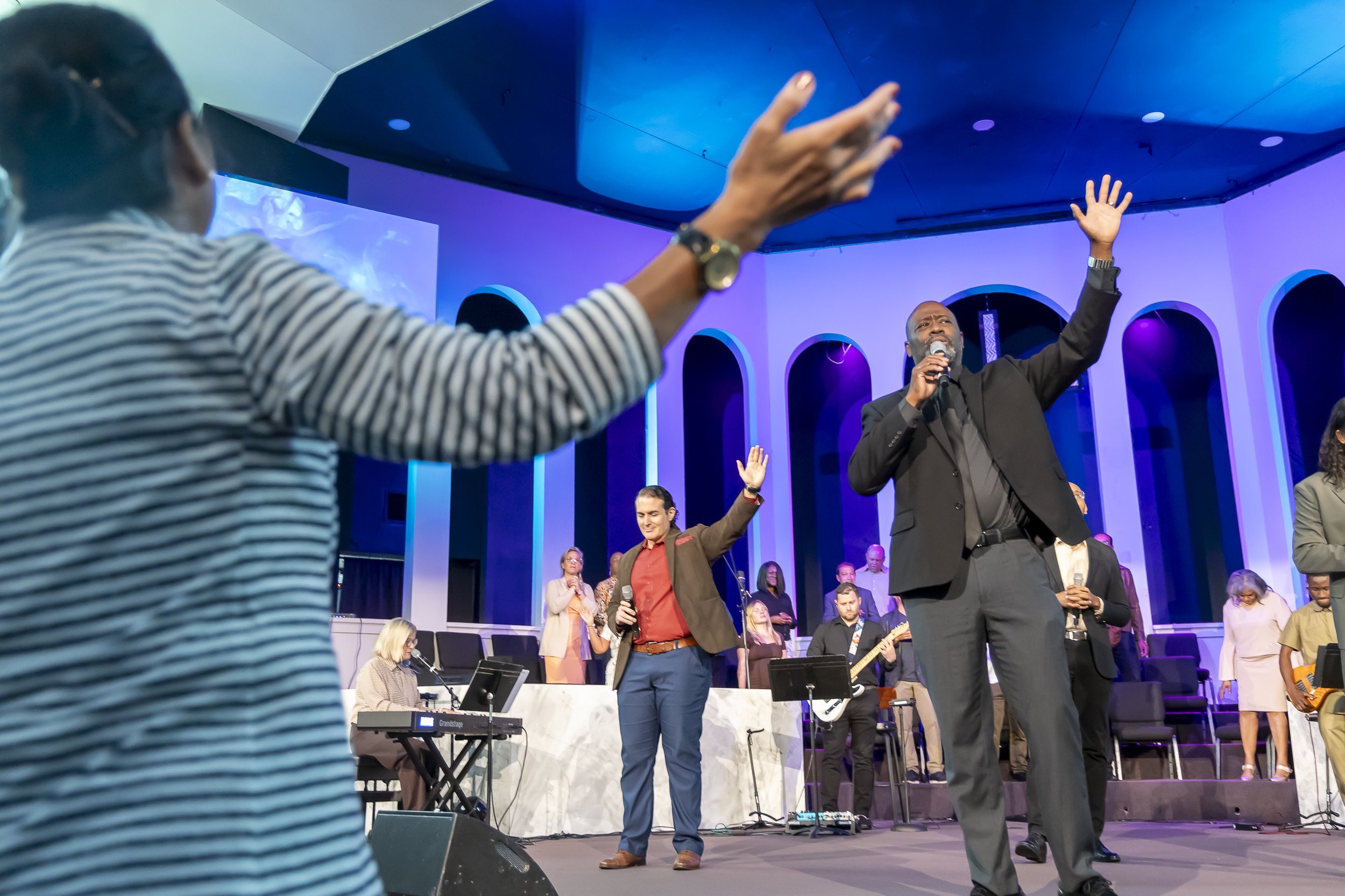 20260621 COAN SUNDAY SERVICE_EPRIDE-1184.jpg