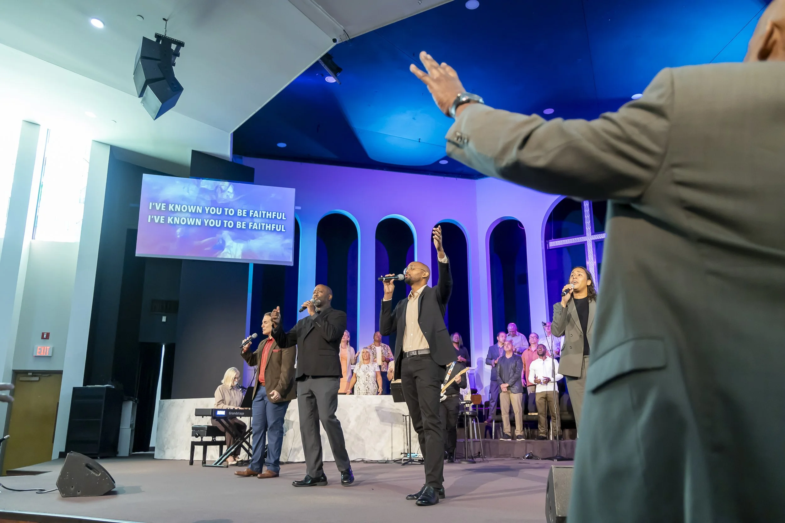 20260621 COAN SUNDAY SERVICE_EPRIDE-1199.jpg