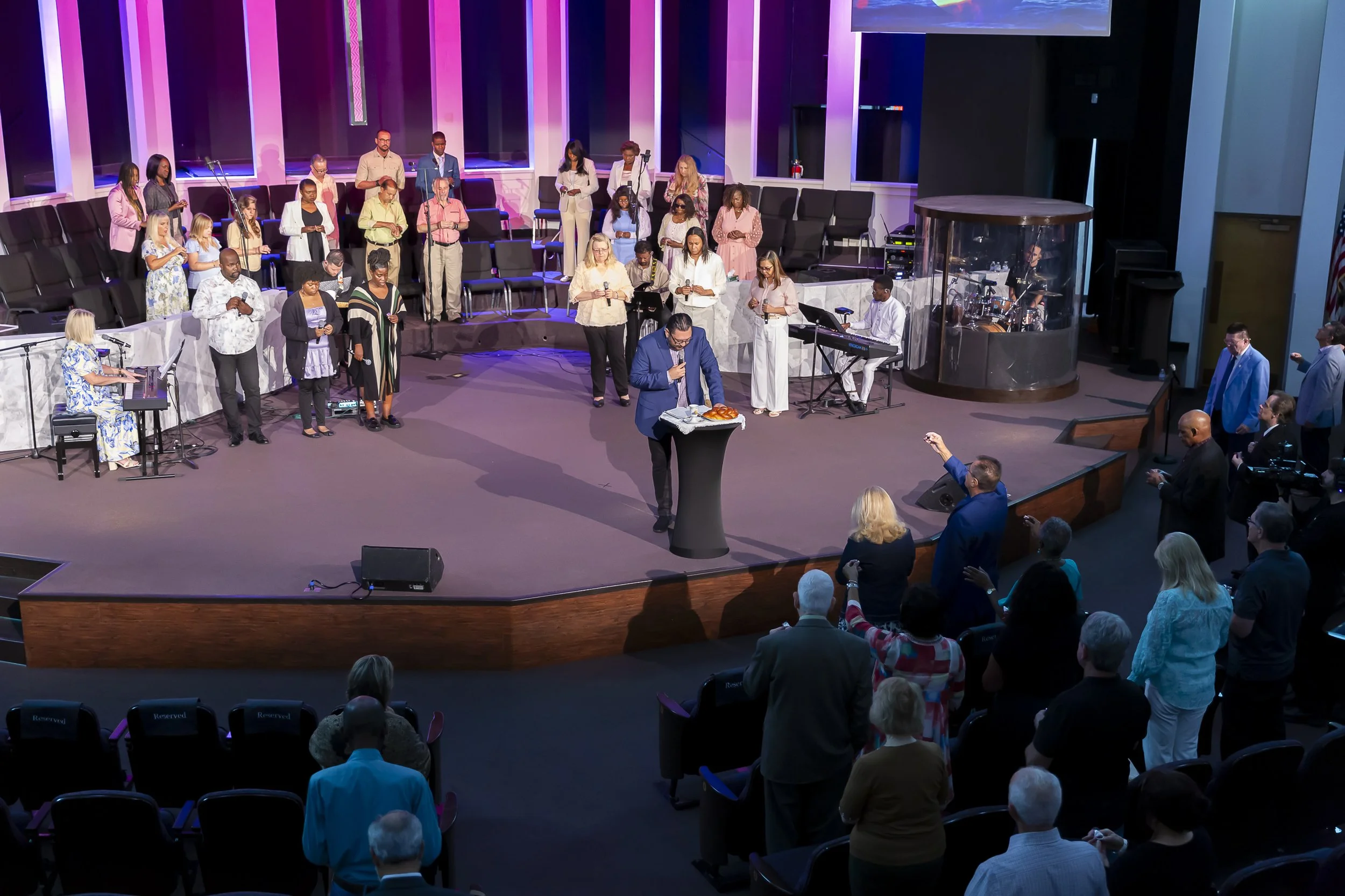 20260712 COAN SUNDAY SERVICE_EPRIDE-7943.jpg