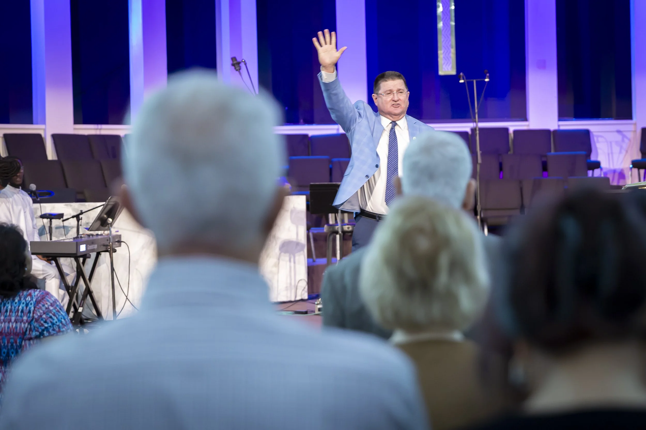 20260712 COAN SUNDAY SERVICE_EPRIDE-7990.jpg