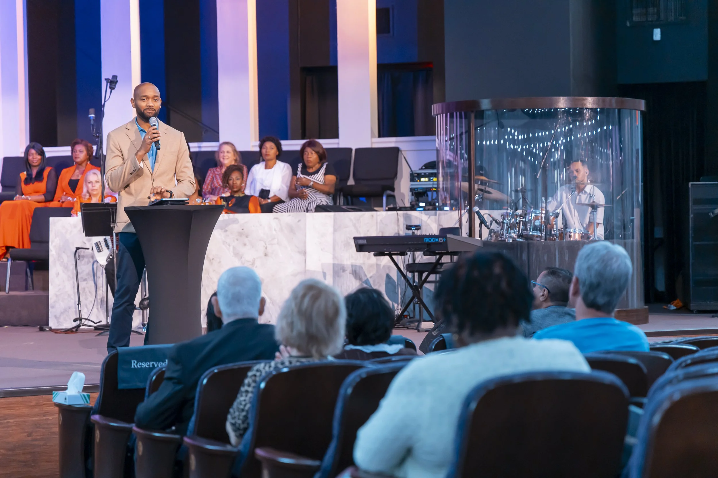 20260816 COAN SUNDAY SERVICE_EPRIDE-8365.jpg
